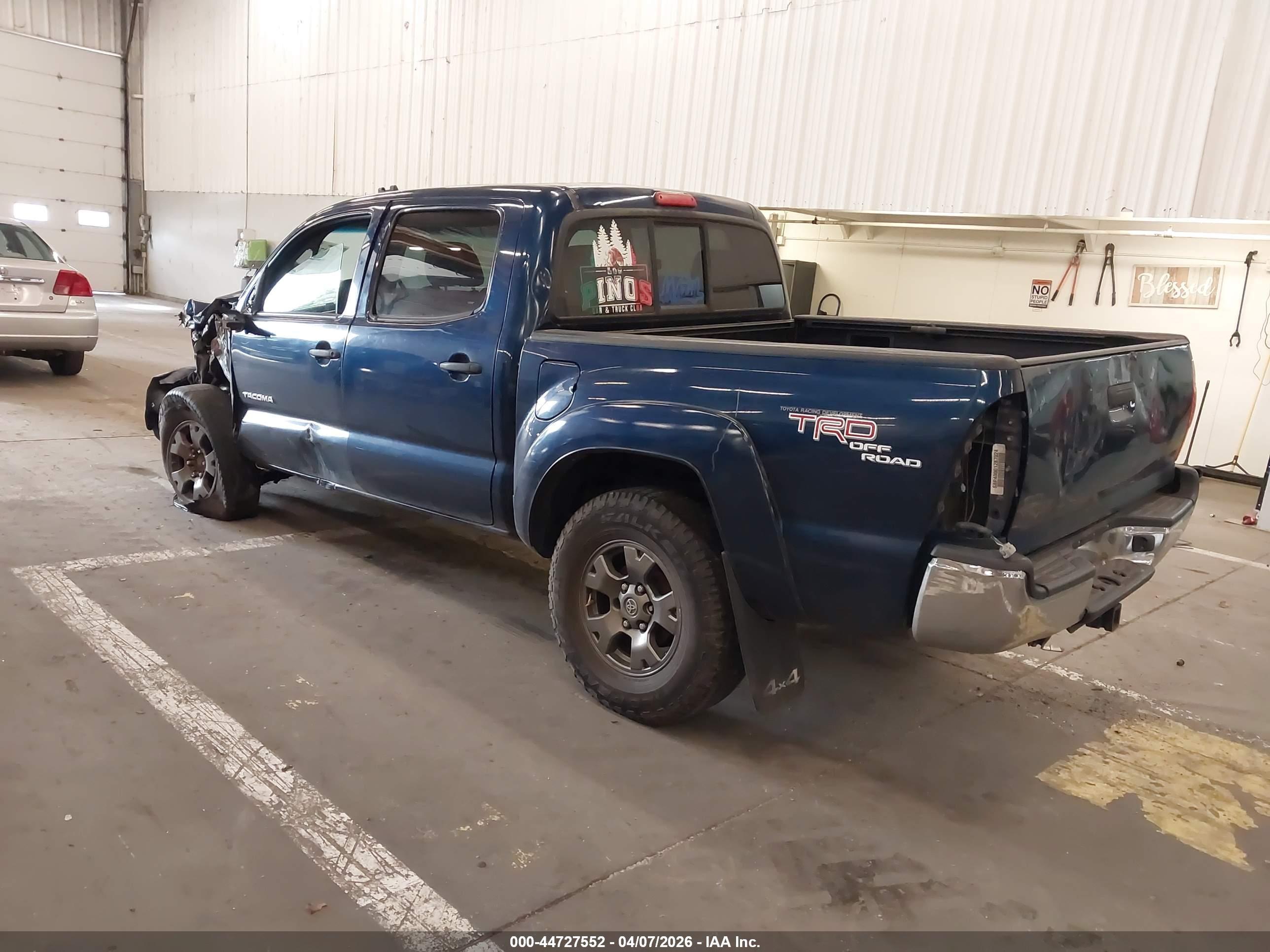 TOYOTA TACOMA image 3