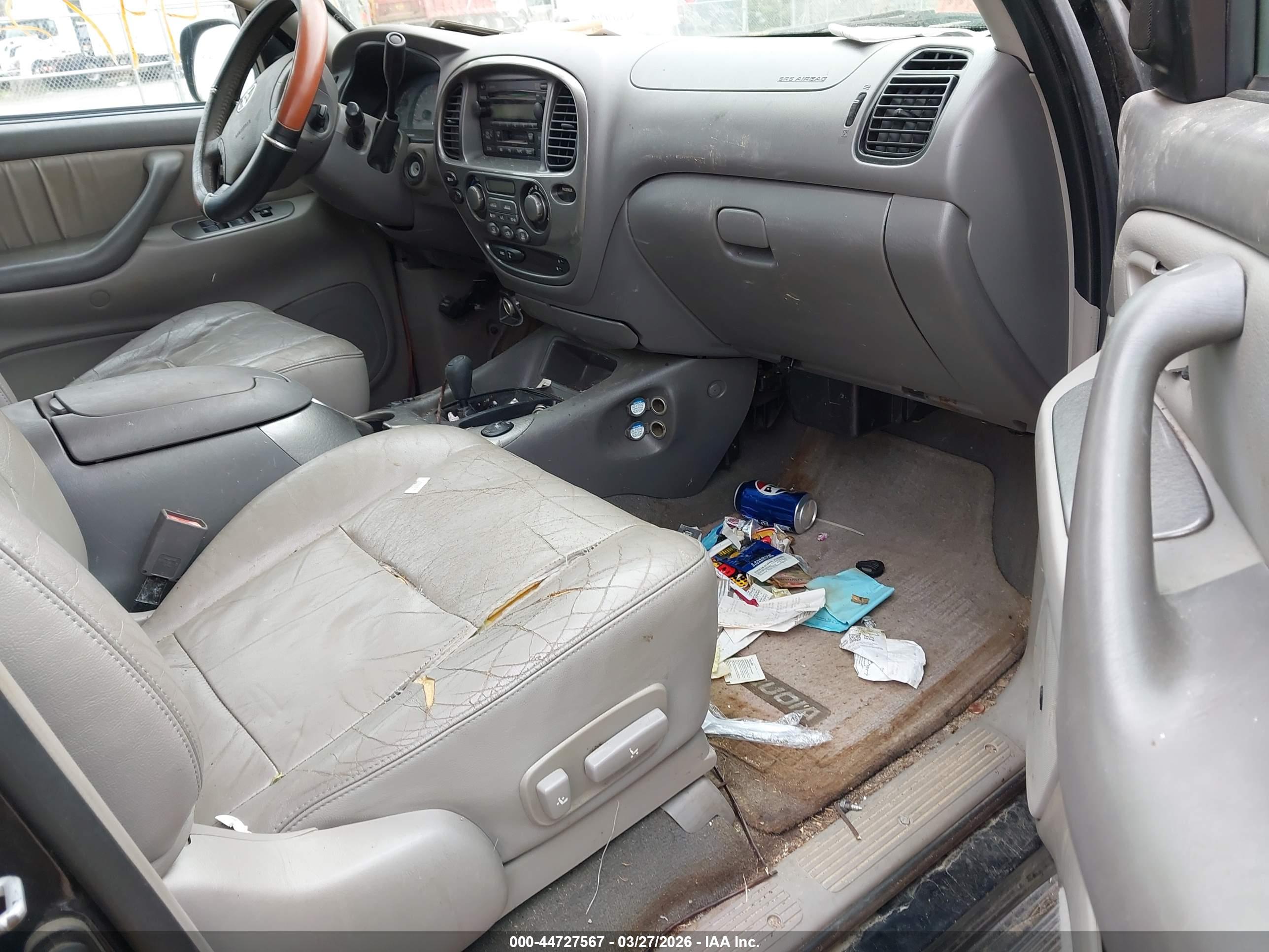 TOYOTA SEQUOIA image 5