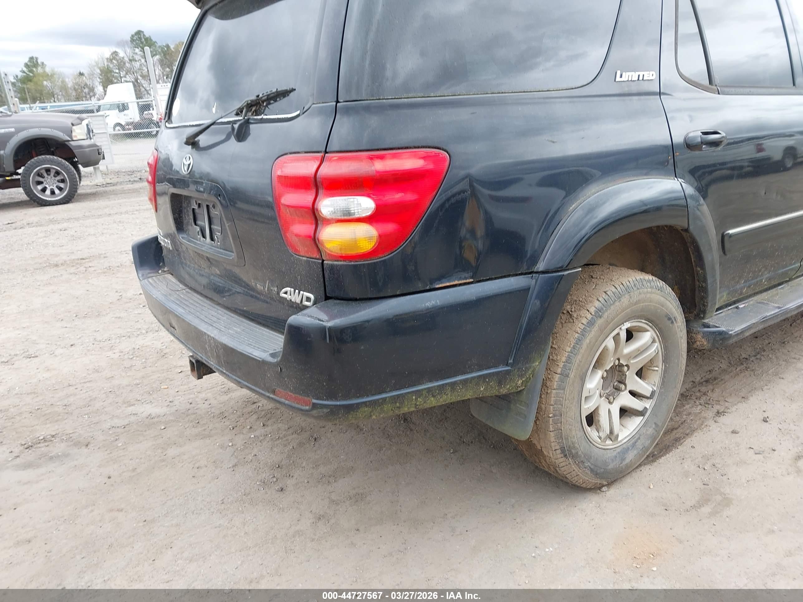 TOYOTA SEQUOIA image 6