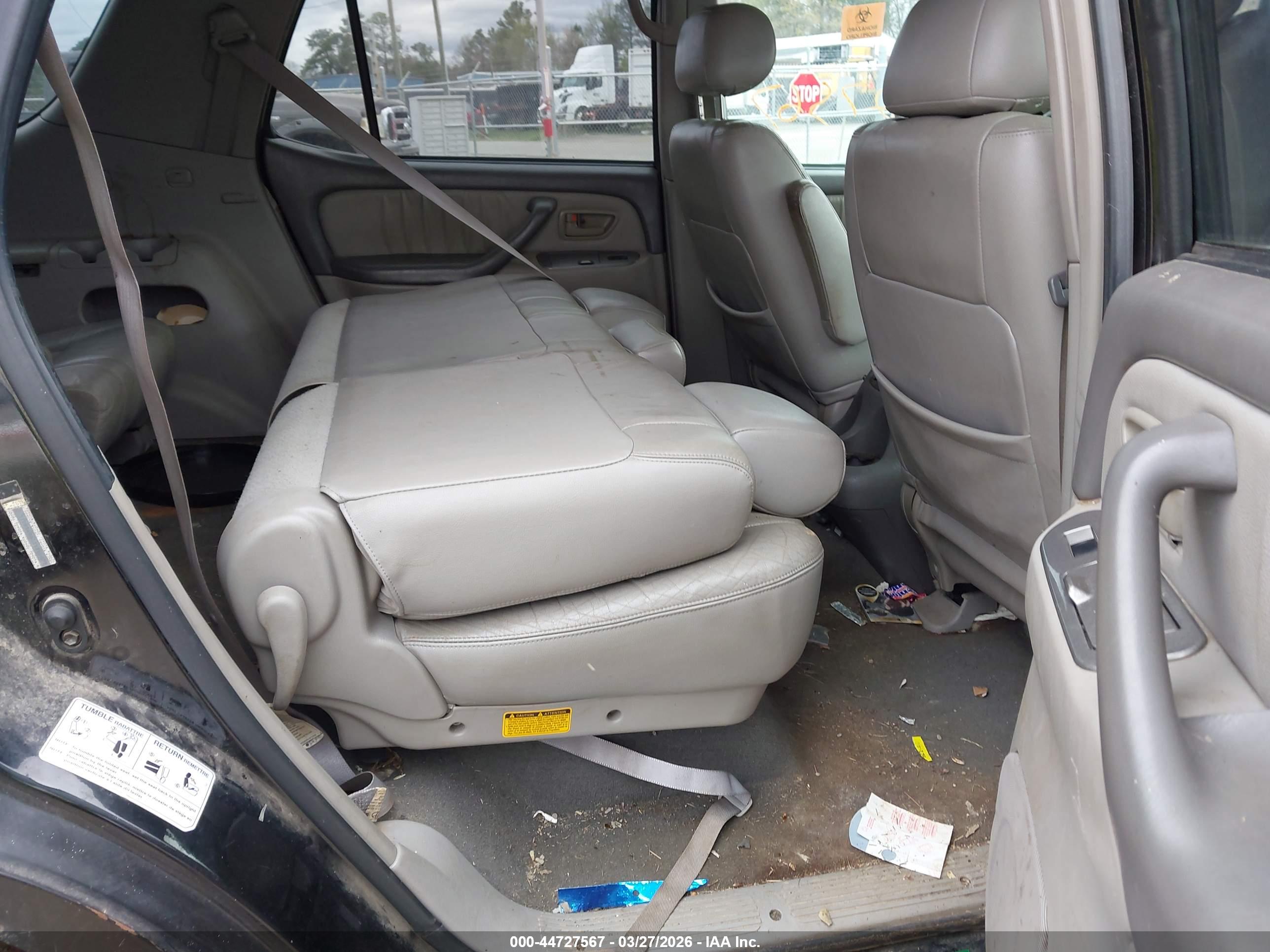 TOYOTA SEQUOIA image 8