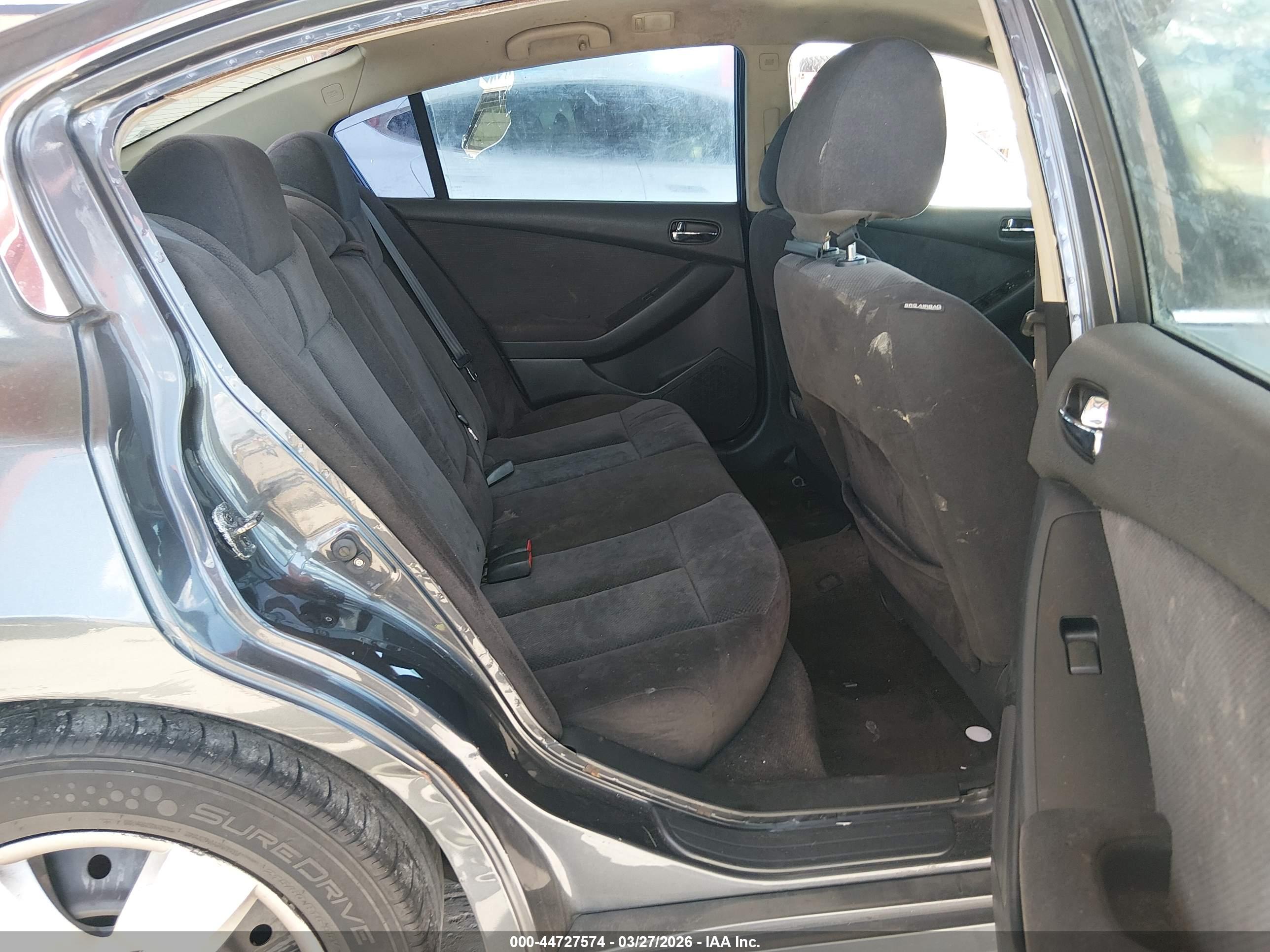 NISSAN ALTIMA image 8