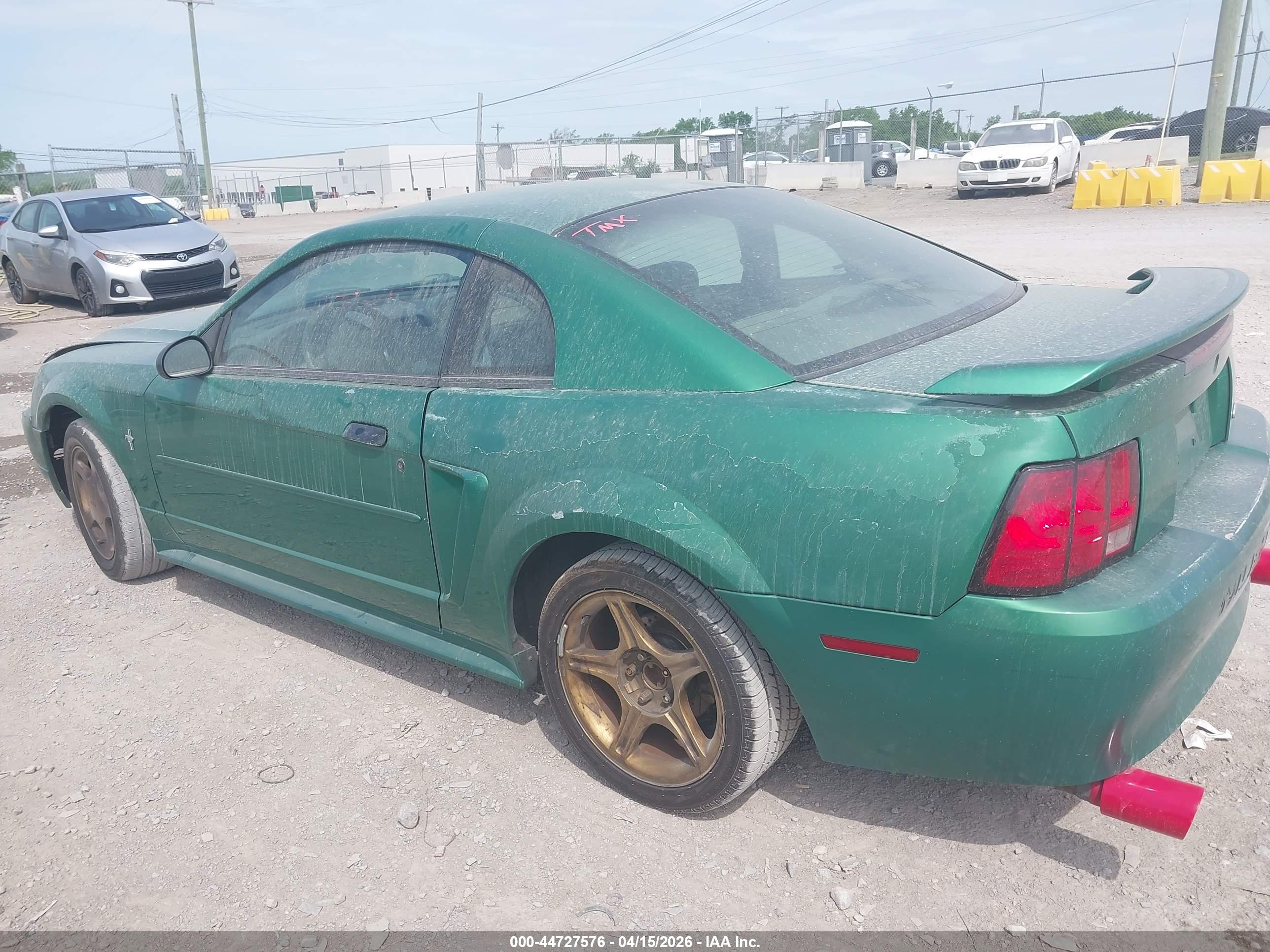 FORD MUSTANG image 3