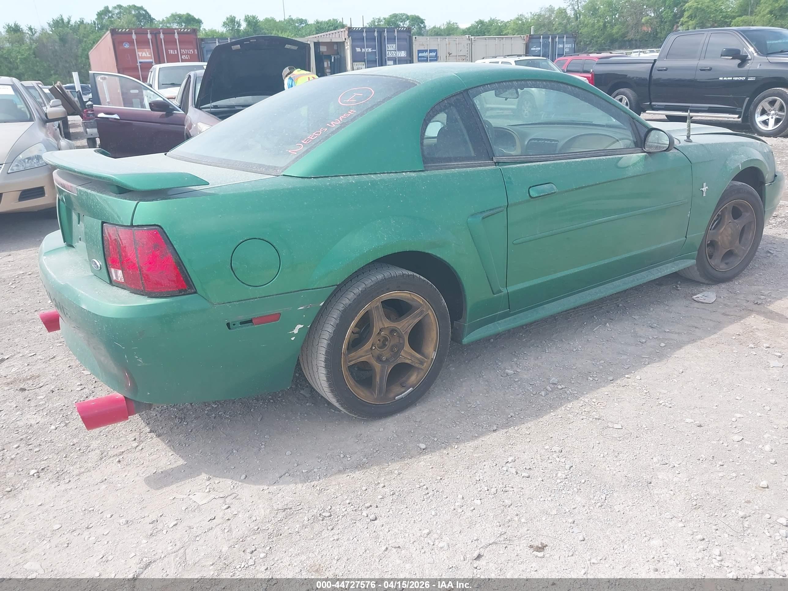 FORD MUSTANG image 4