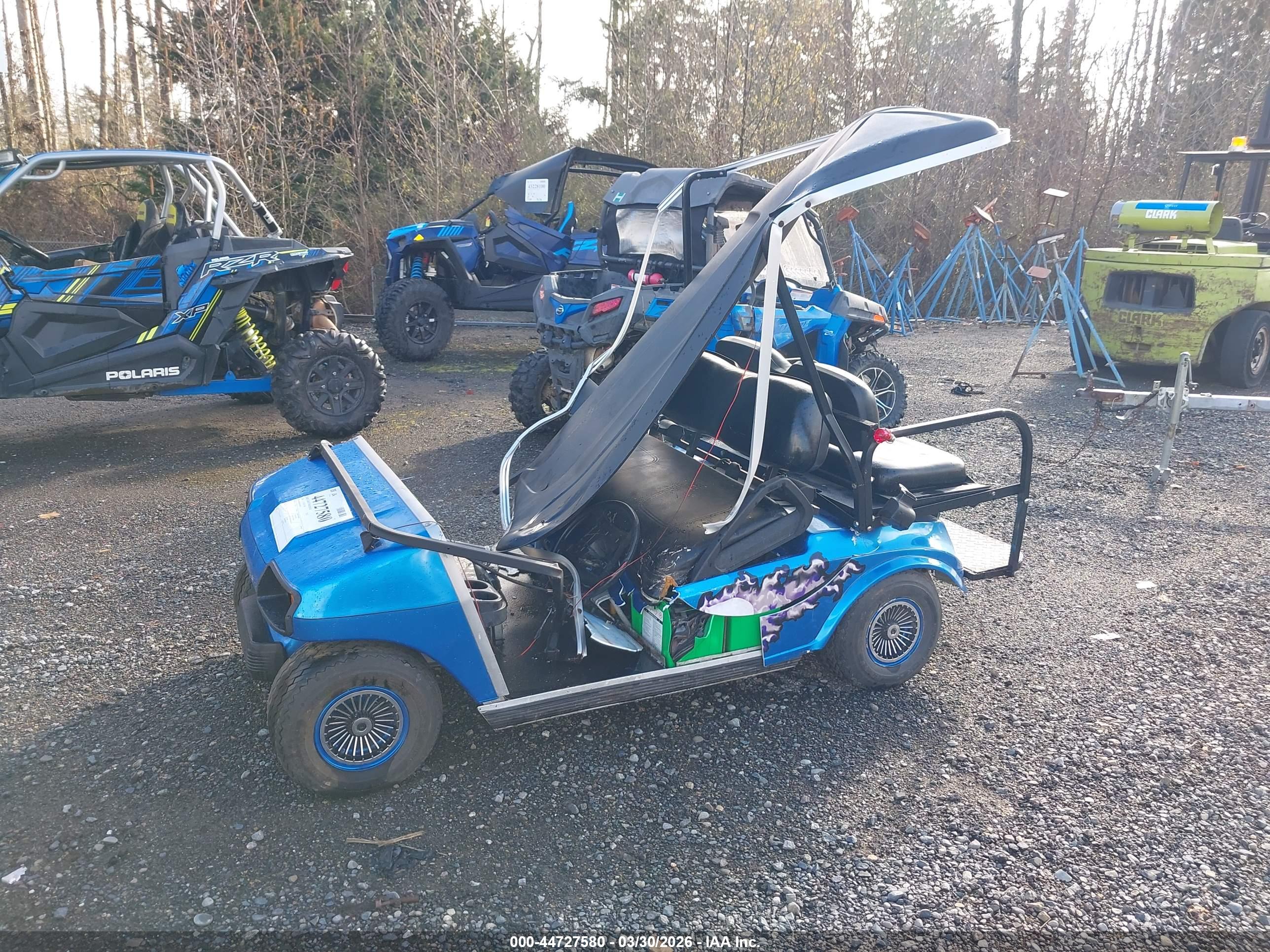 CLUB CAR image 2