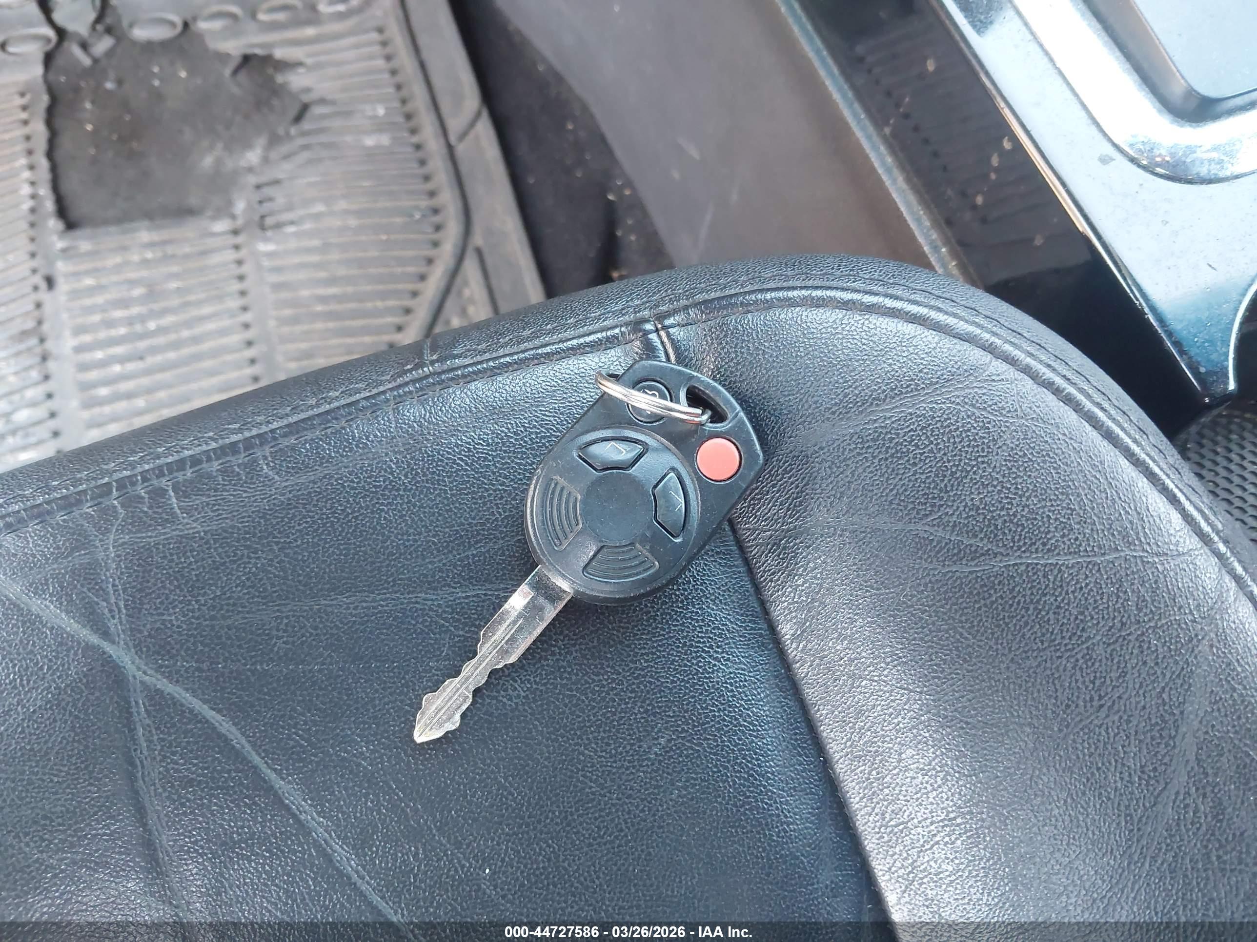 FORD ESCAPE image 11