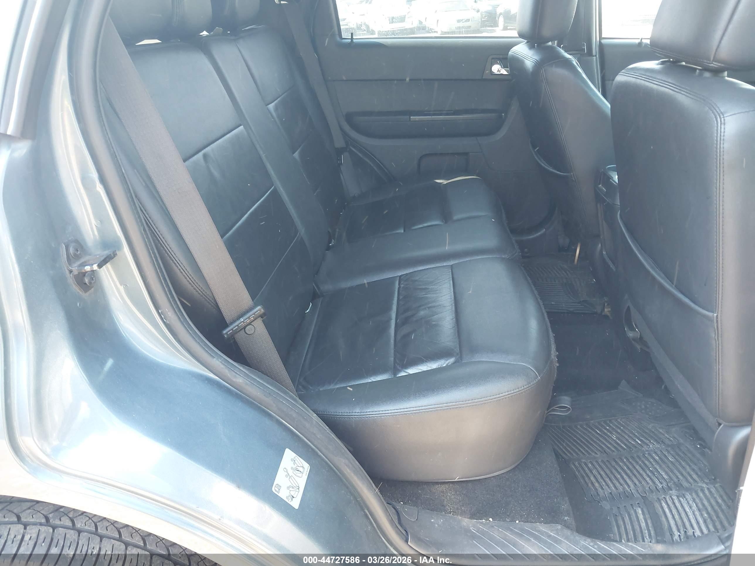 FORD ESCAPE image 8