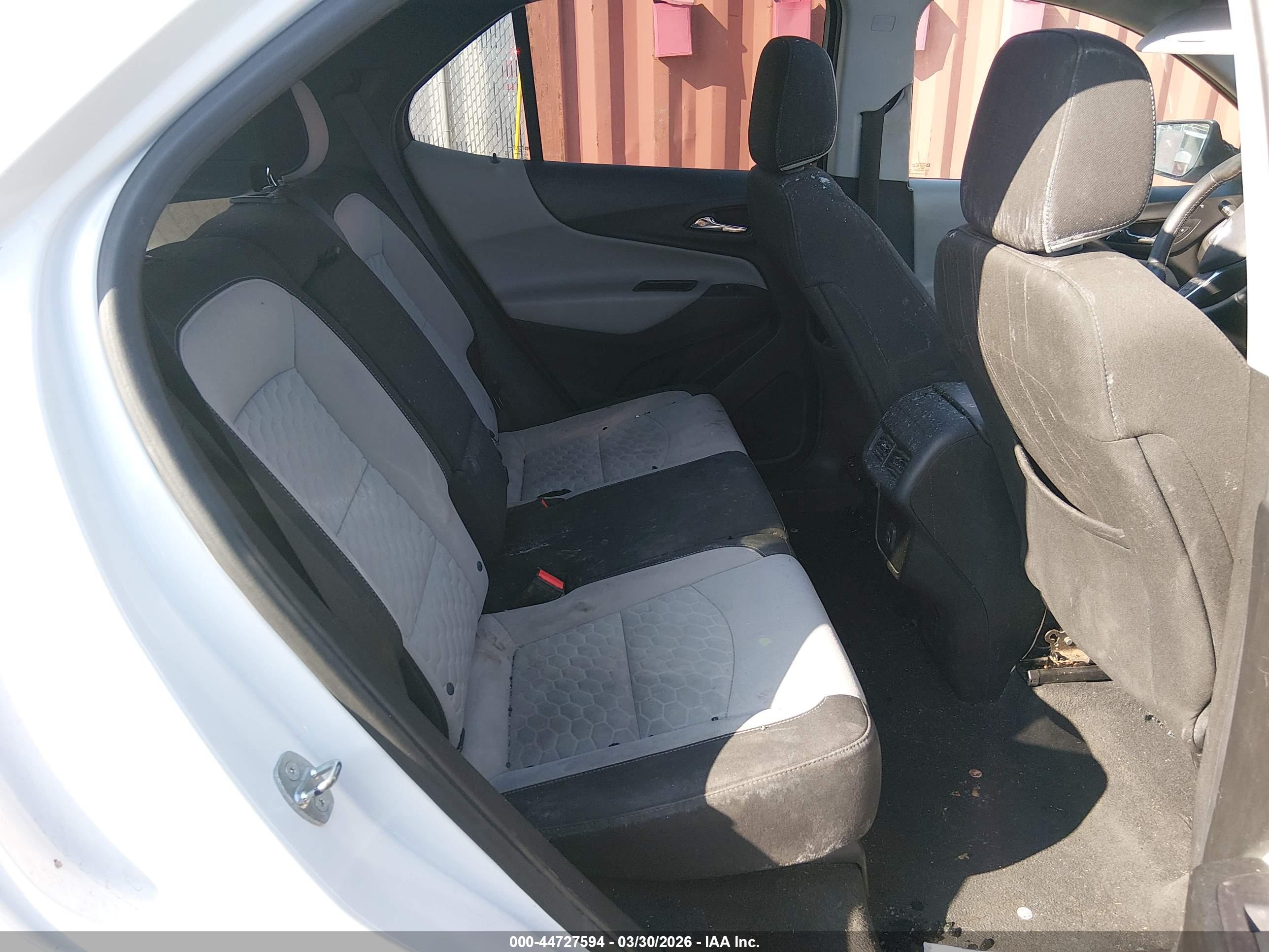 CHEVROLET EQUINOX image 8