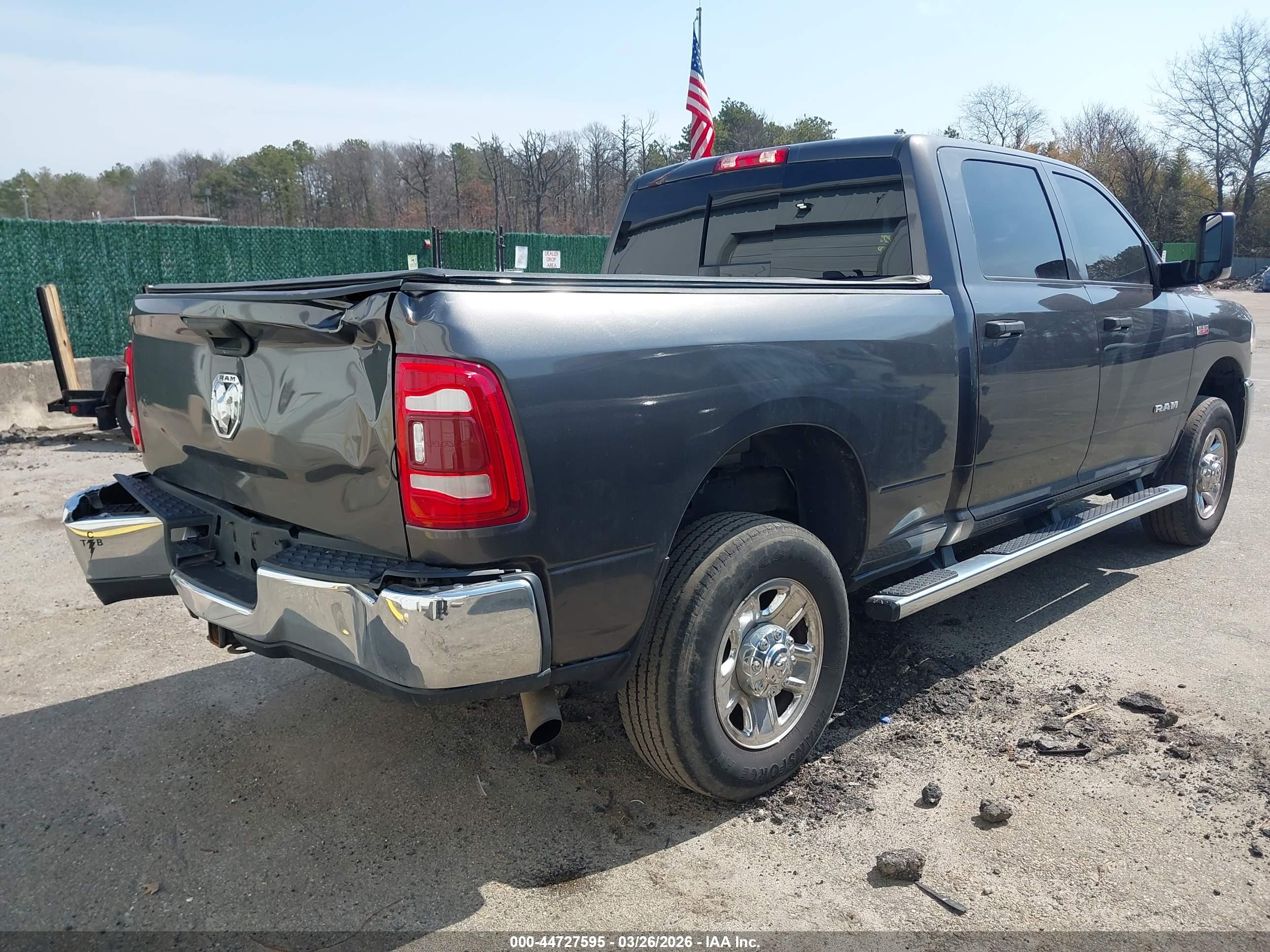 RAM 2500 image 4