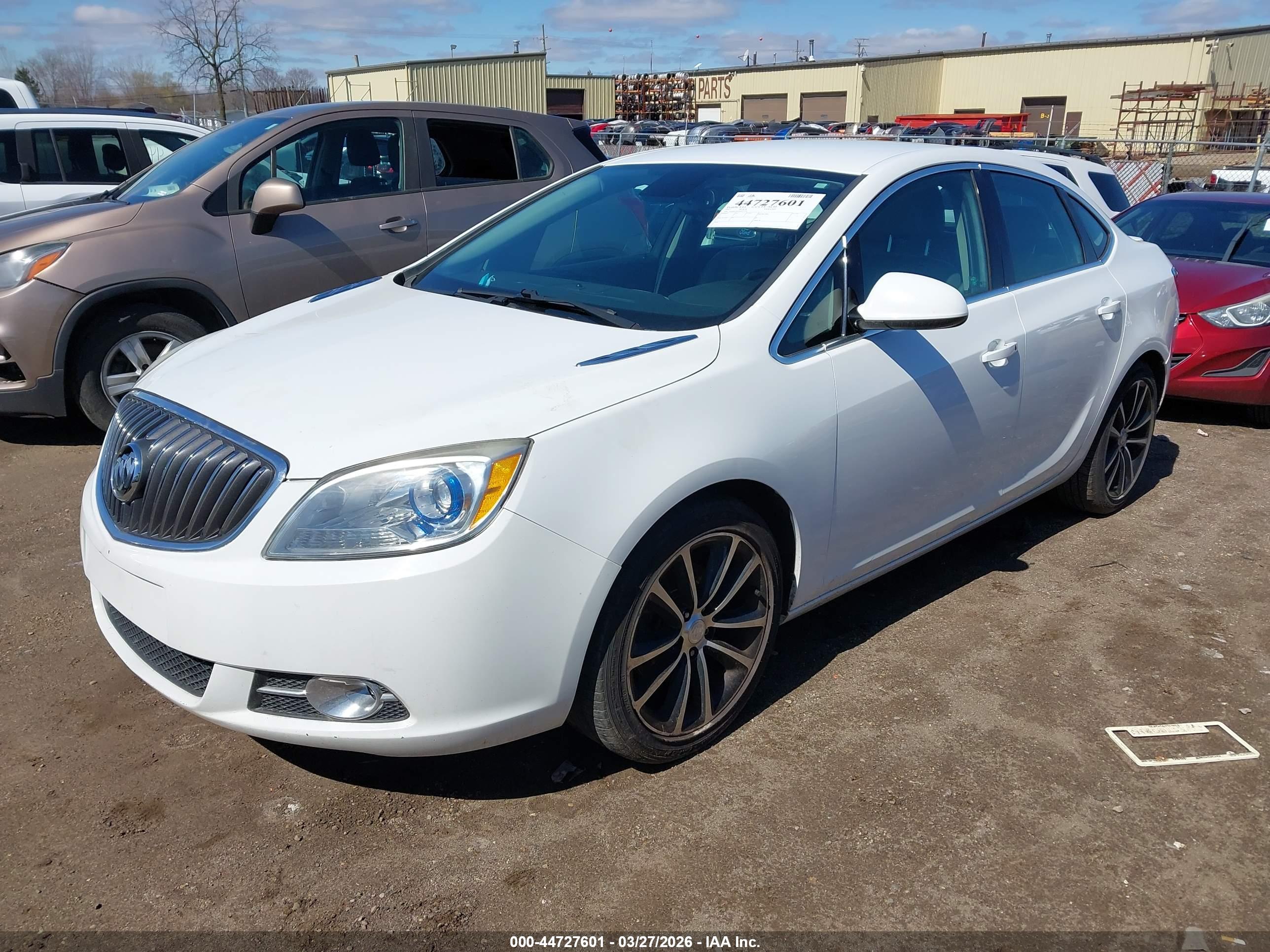BUICK VERANO image 2