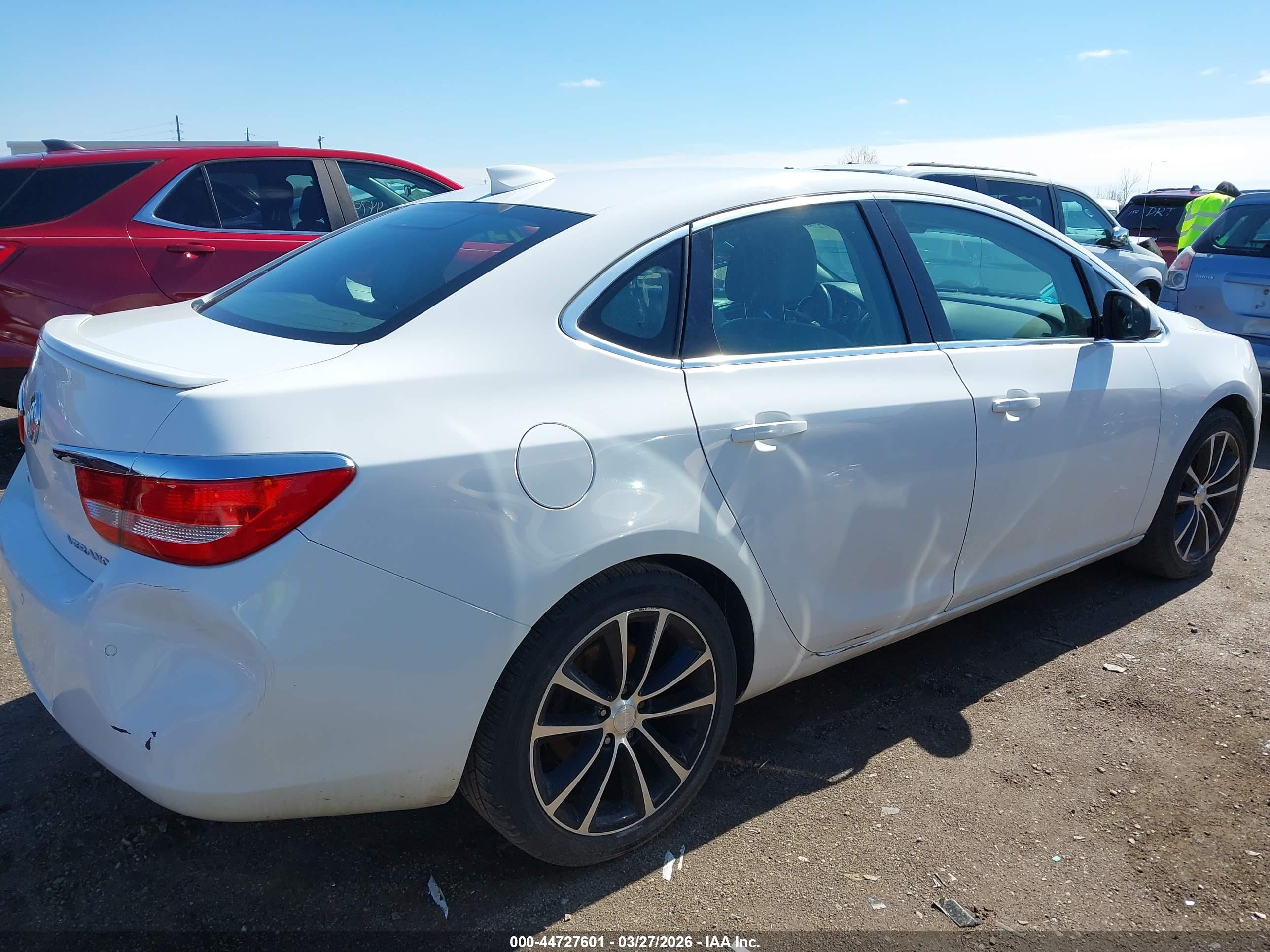 BUICK VERANO image 6