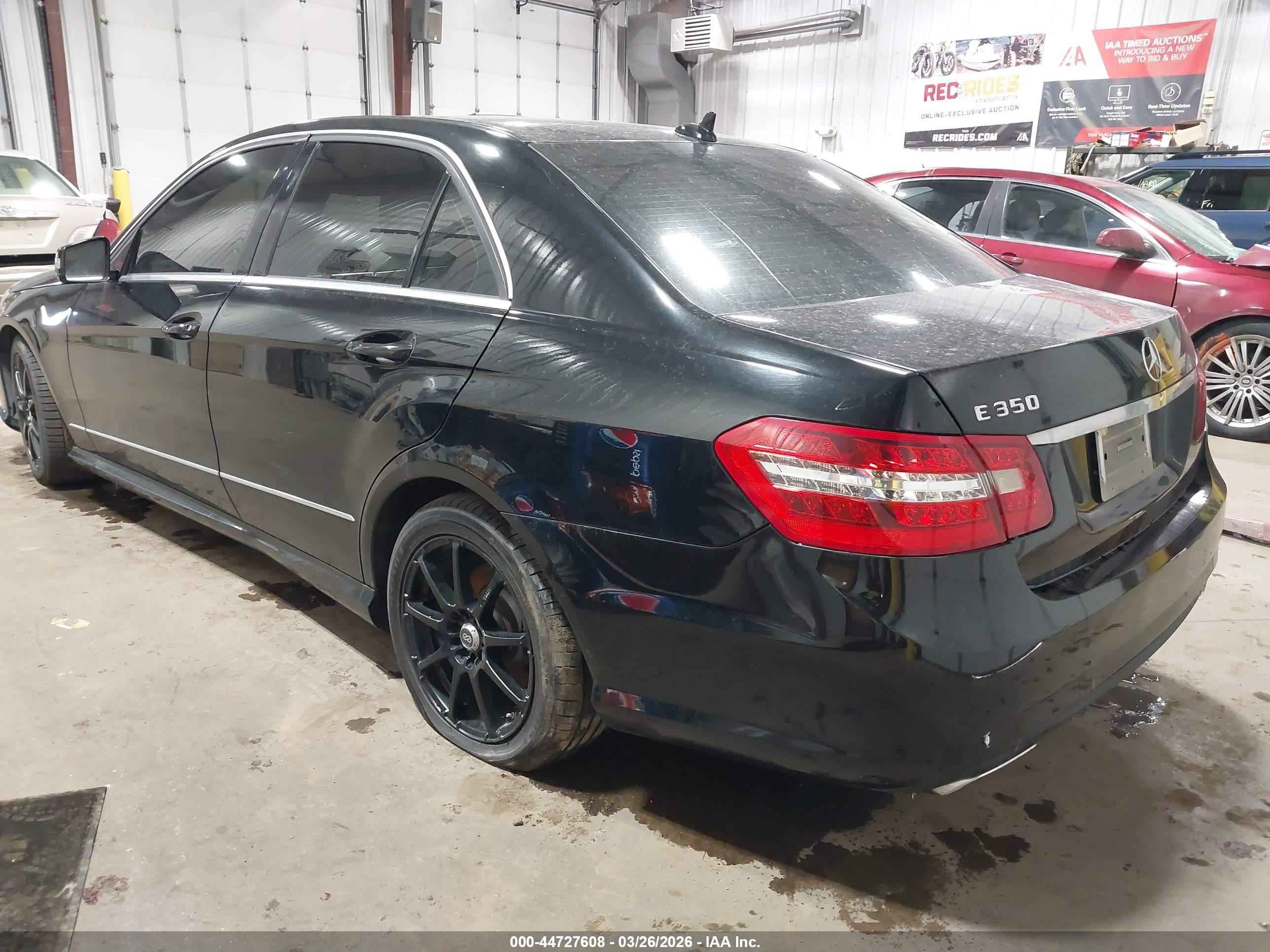 MERCEDES-BENZ E image 3