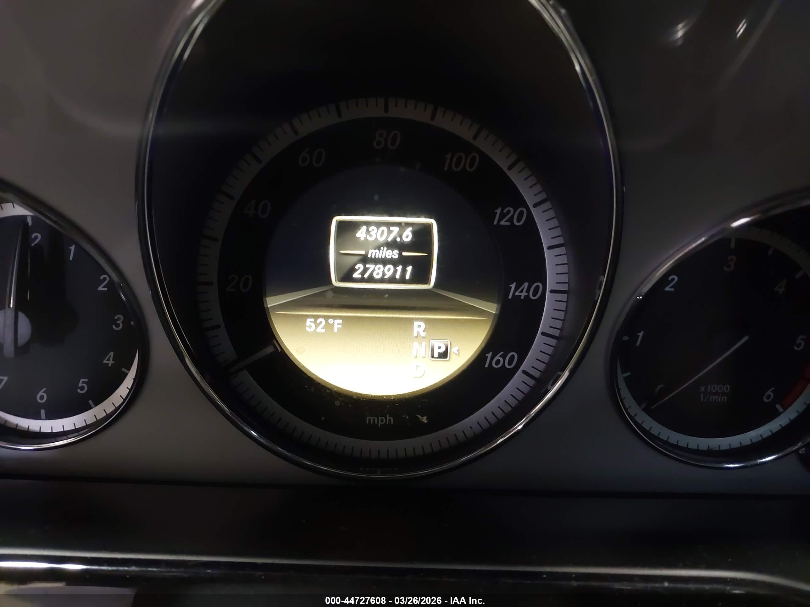 MERCEDES-BENZ E image 7