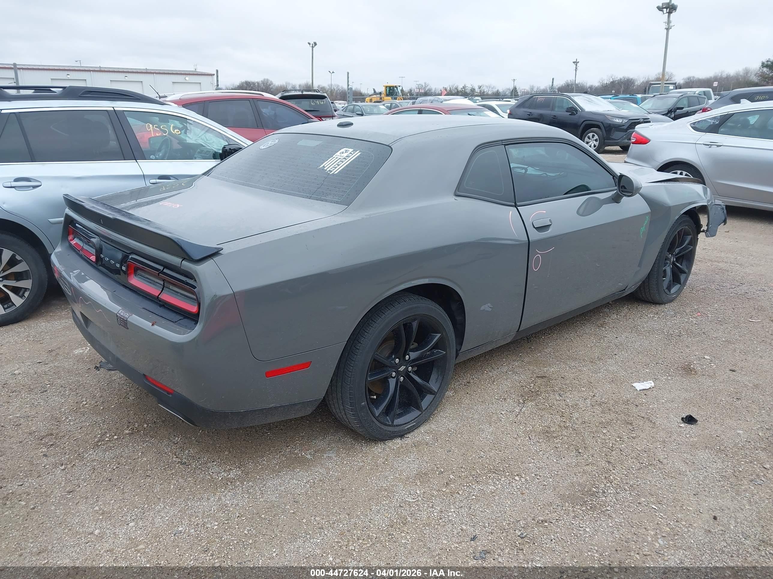 DODGE CHALLENGER image 4
