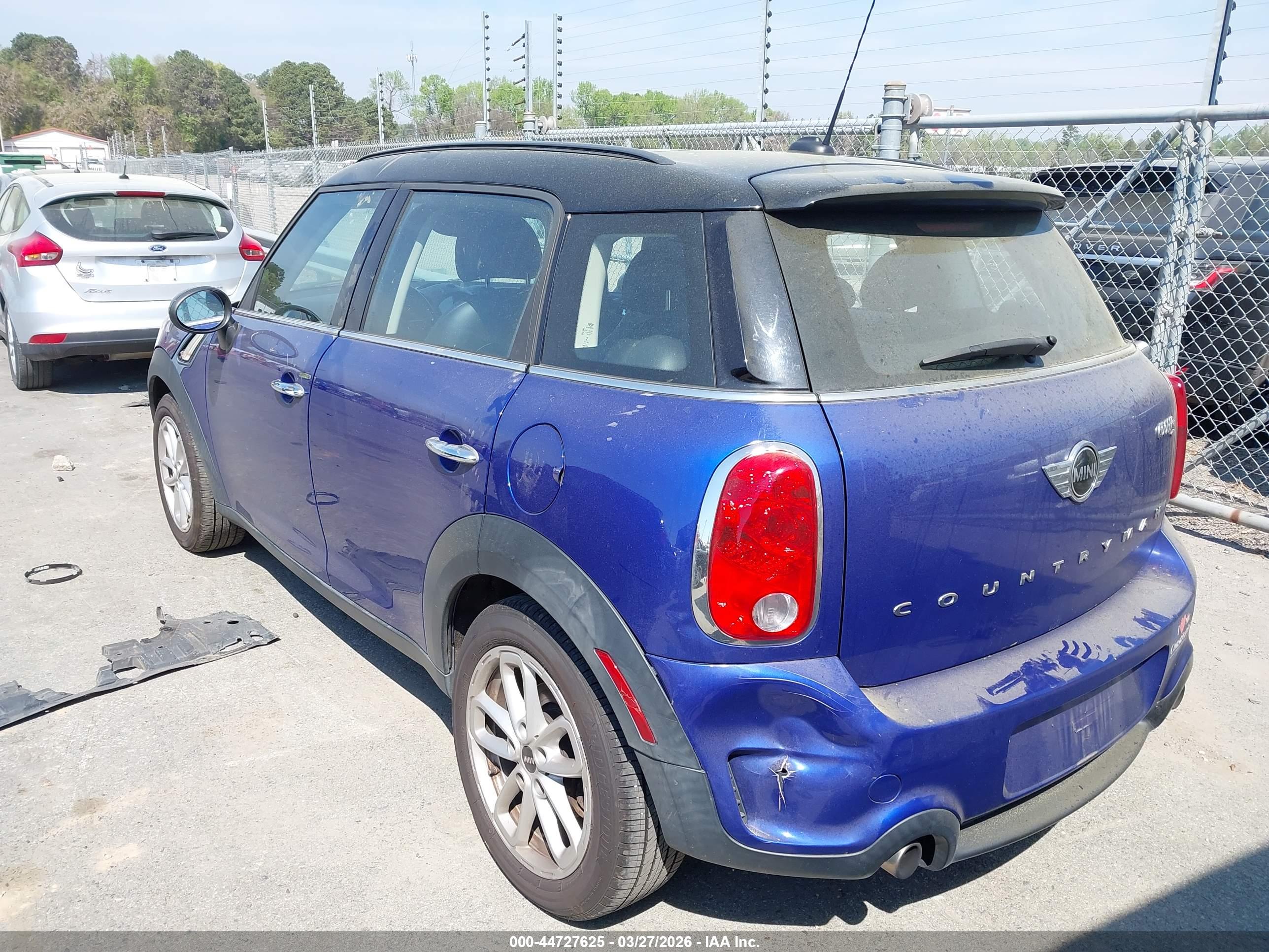 MINI COUNTRYMAN image 3
