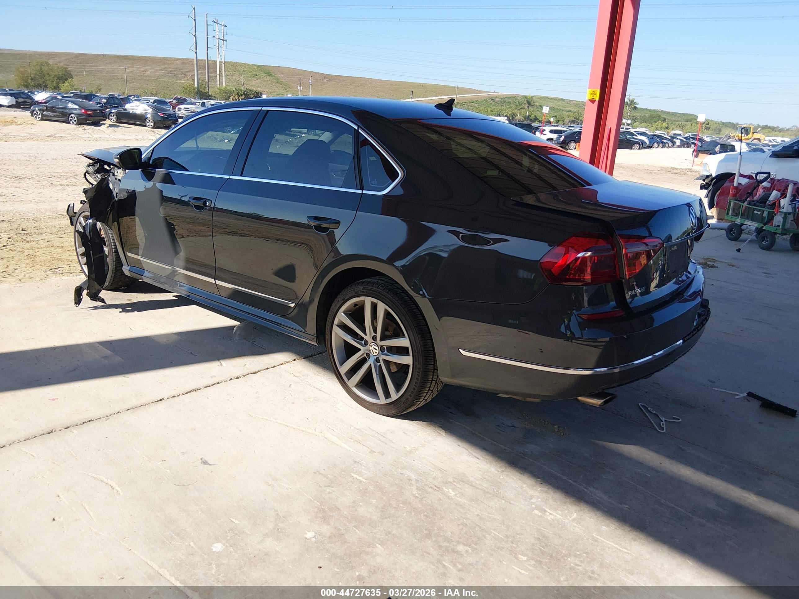 VOLKSWAGEN PASSAT image 3