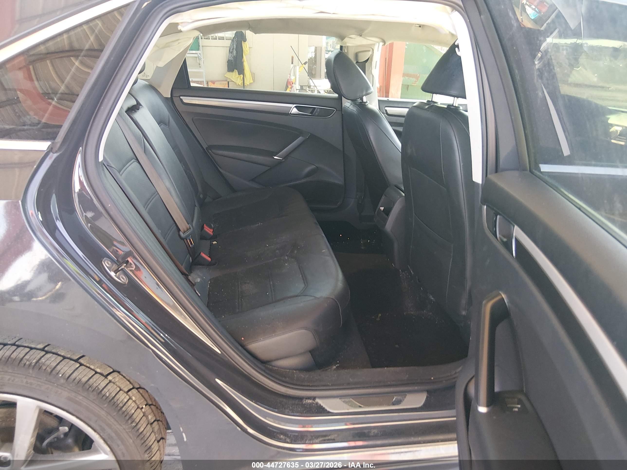 VOLKSWAGEN PASSAT image 8