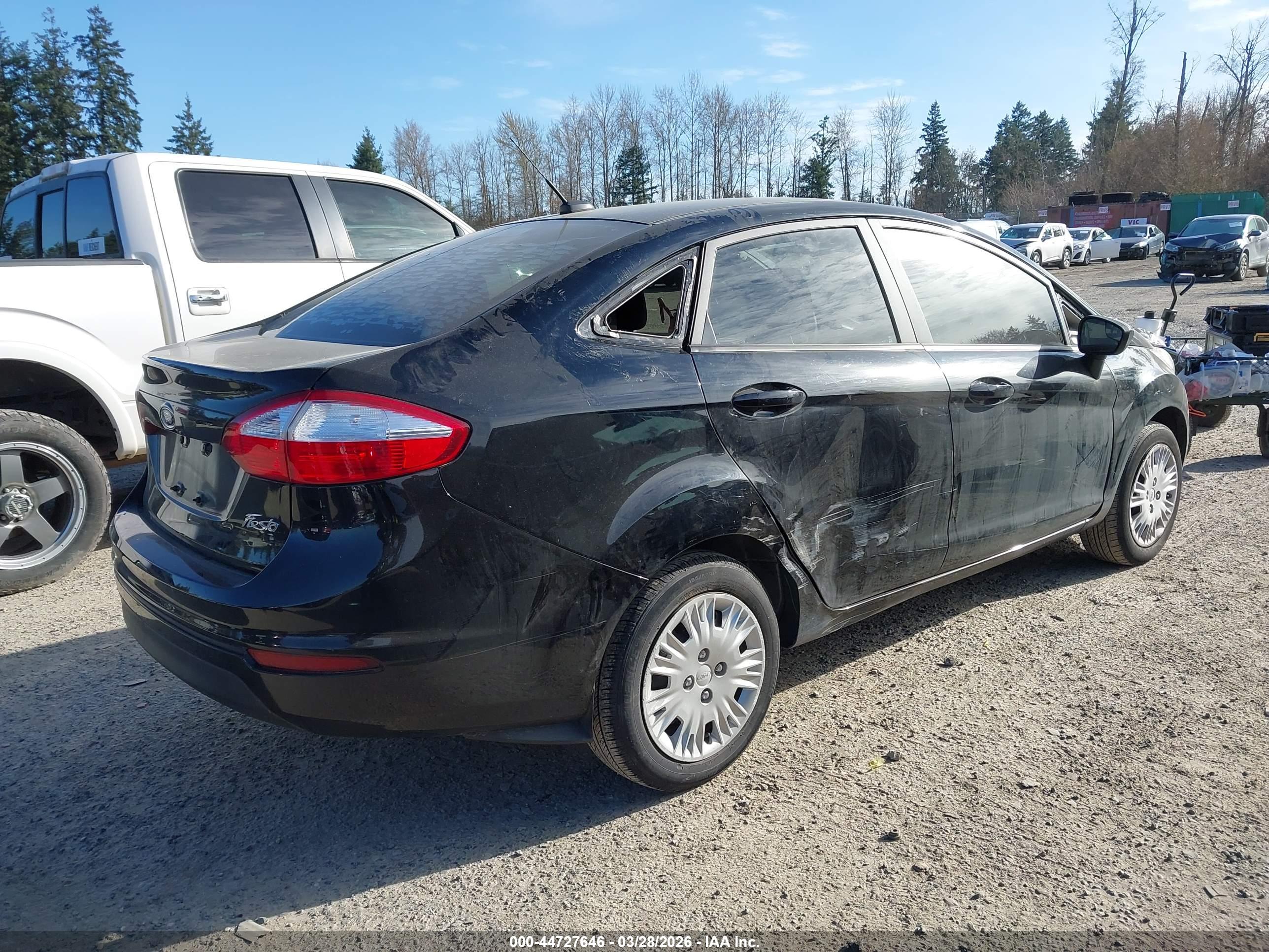 FORD FIESTA image 4