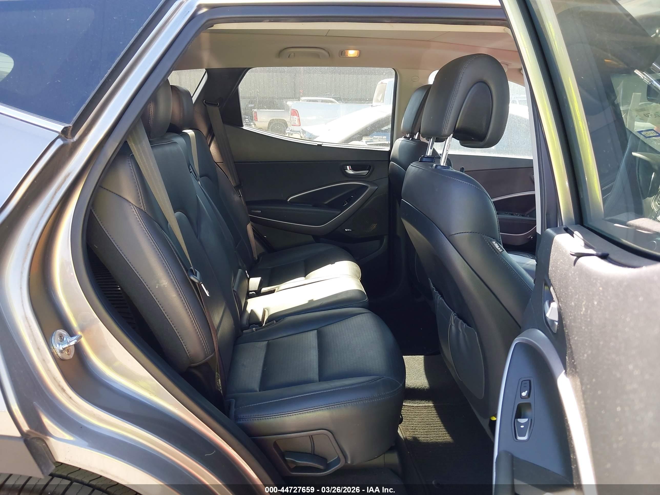 HYUNDAI SANTA image 8