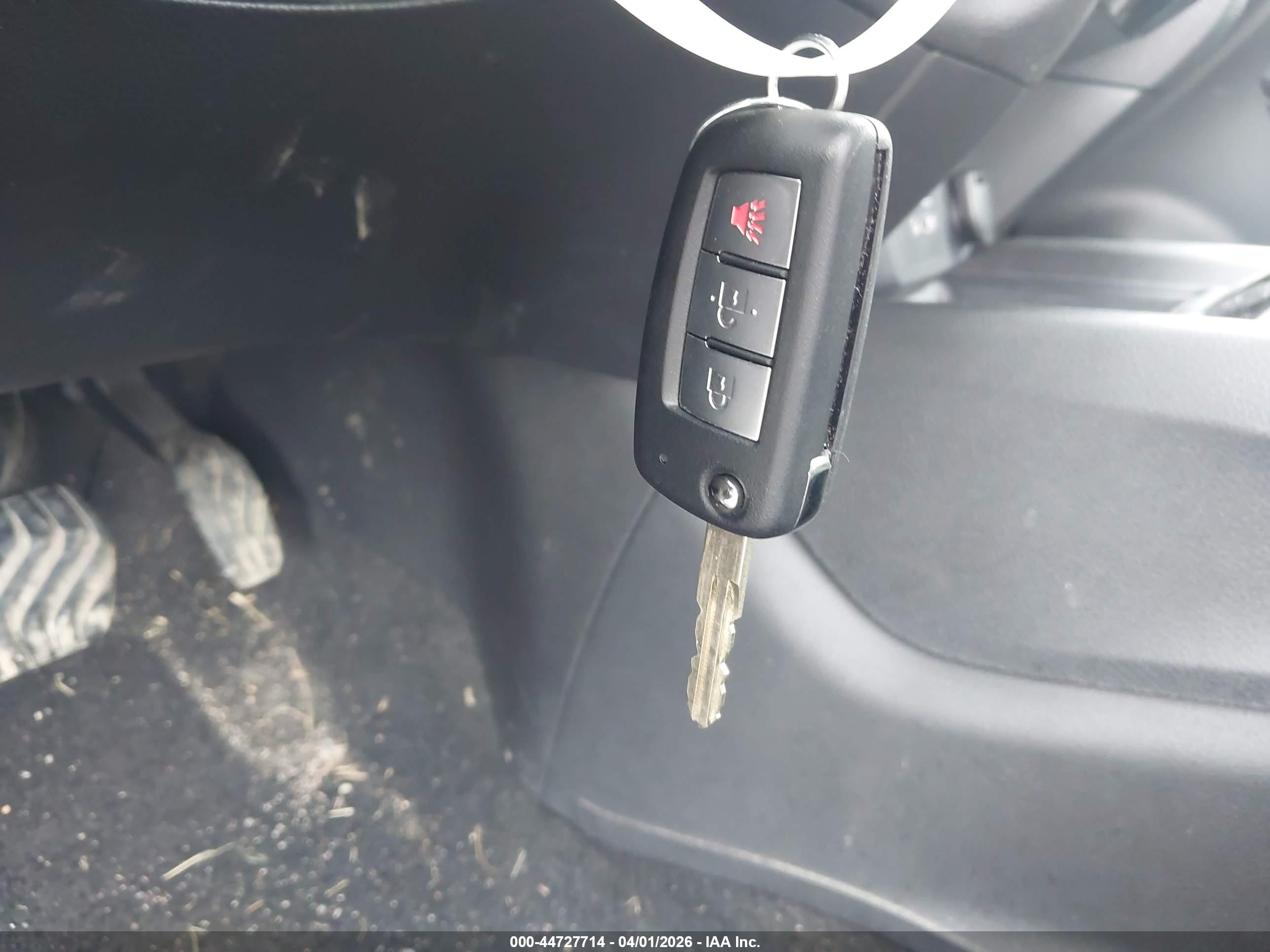 NISSAN ROGUE image 11