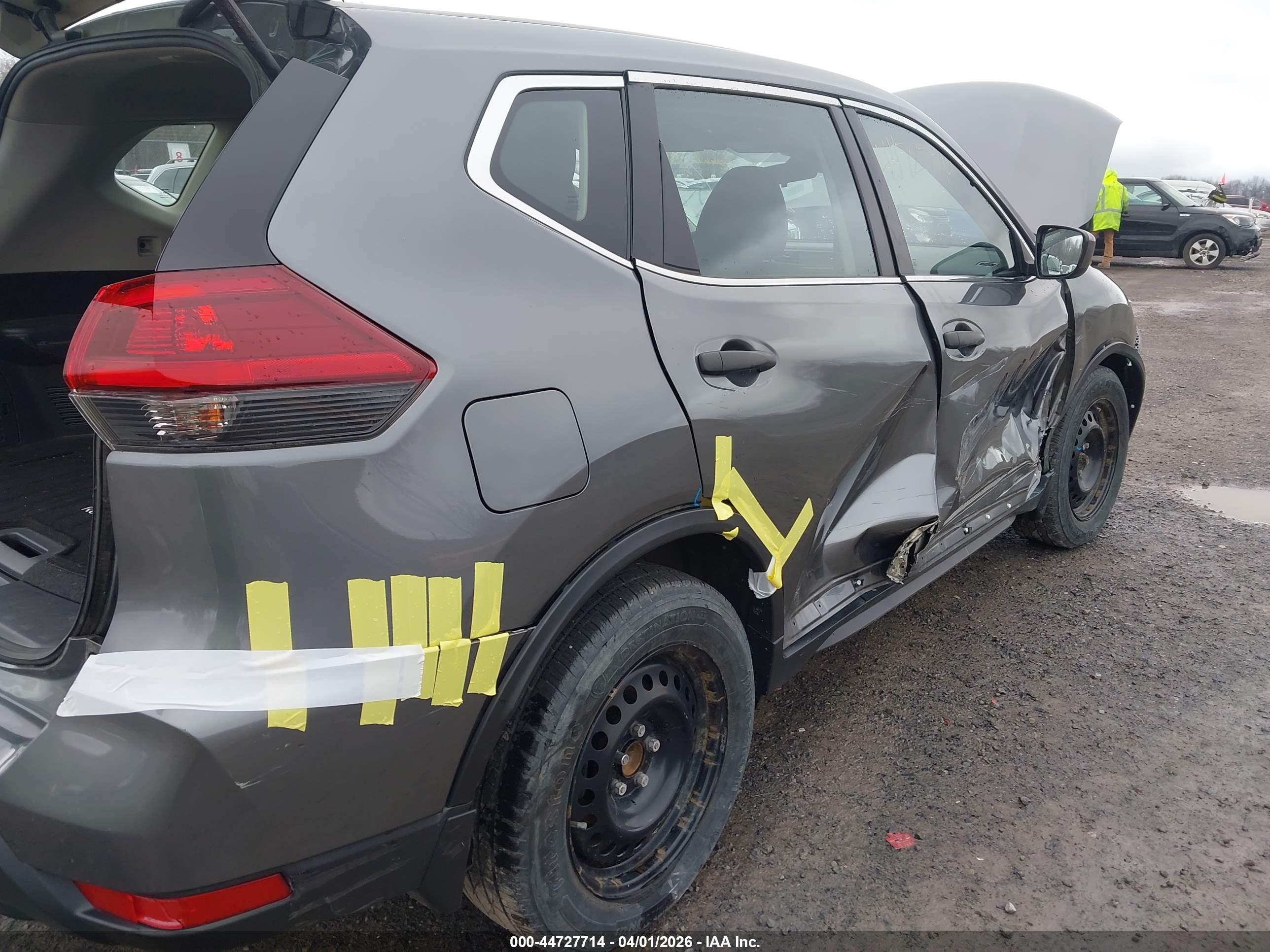 NISSAN ROGUE image 6
