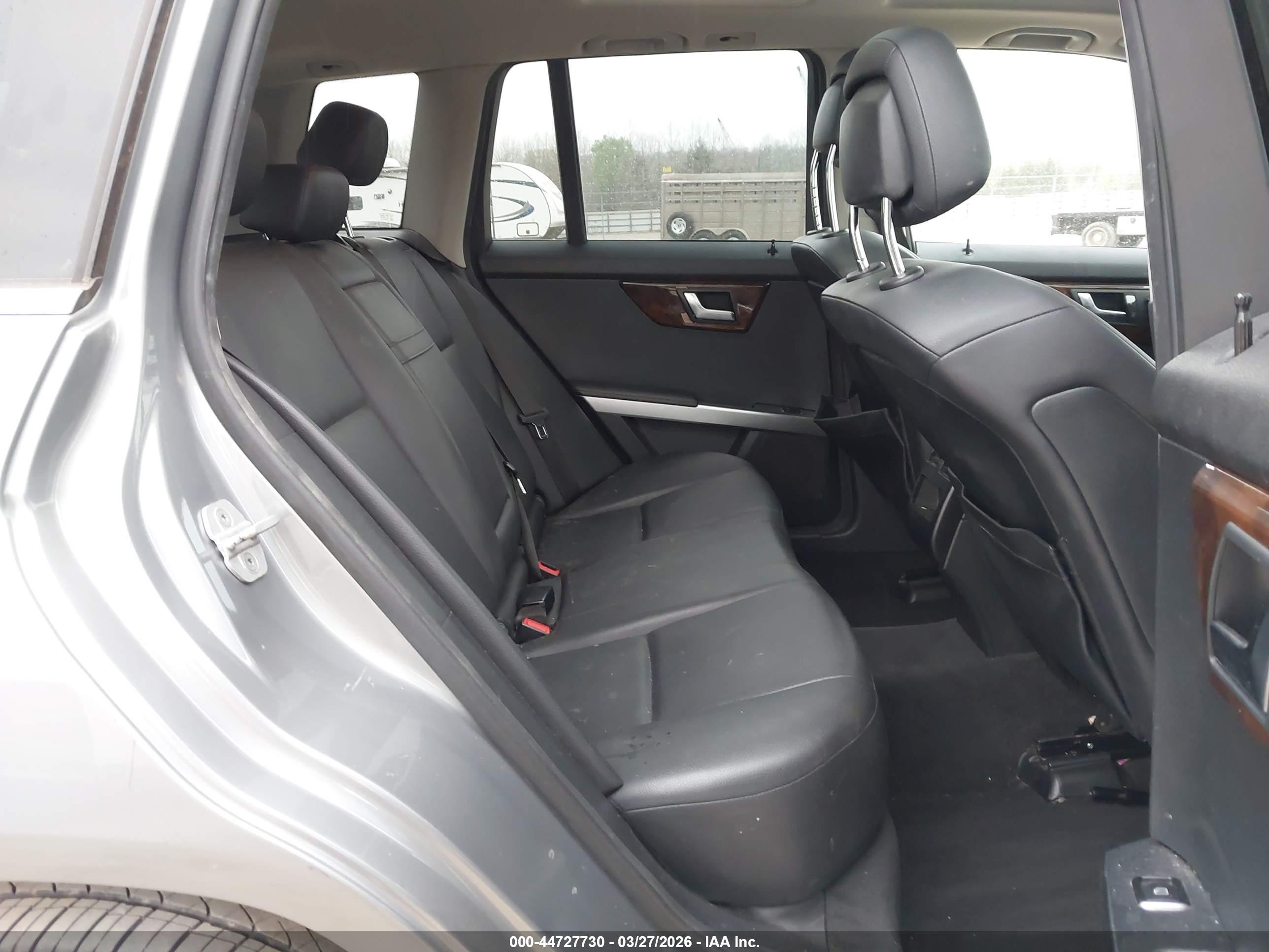 MERCEDES-BENZ GLK image 8