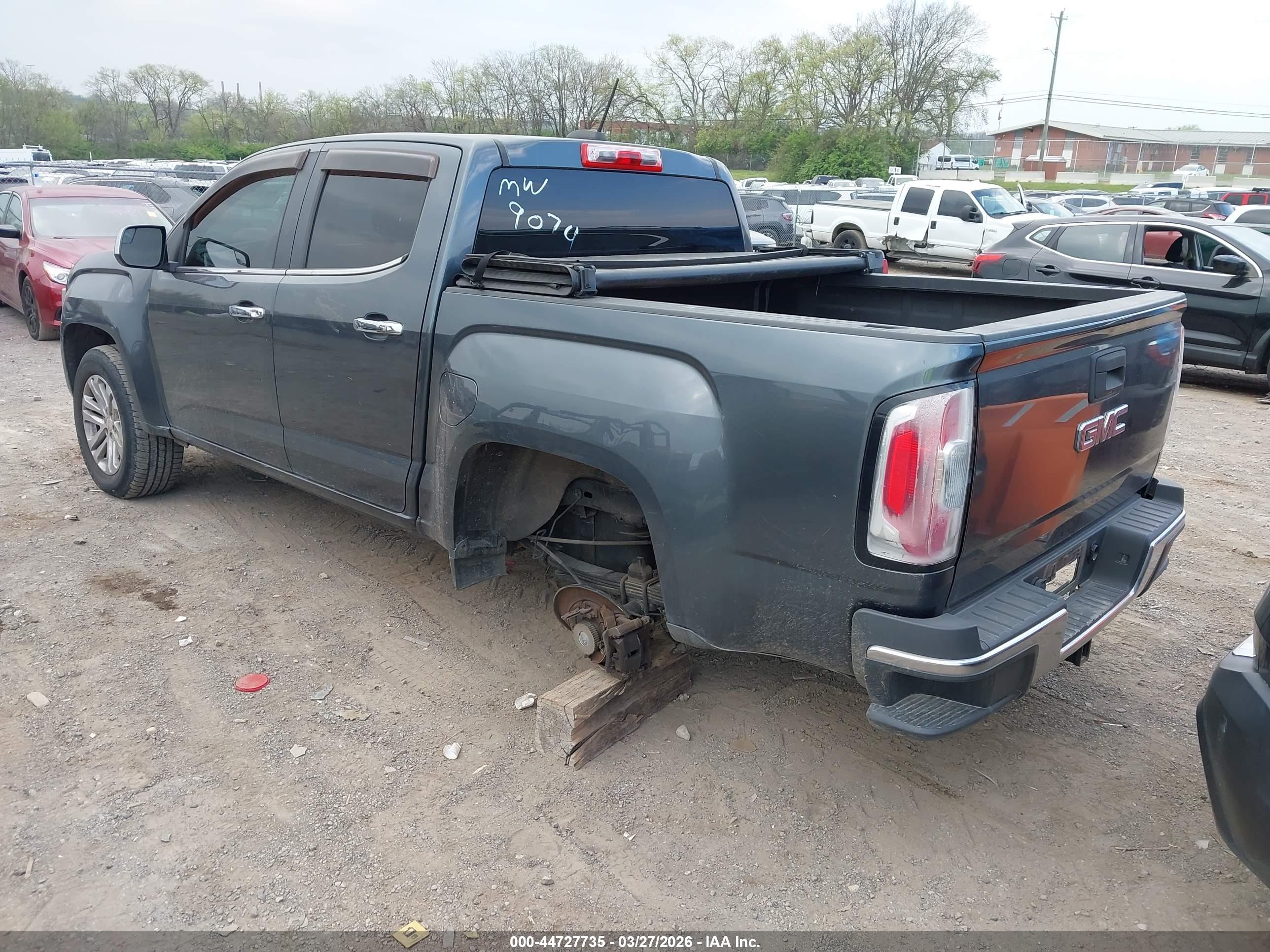 GMC CANYON image 3