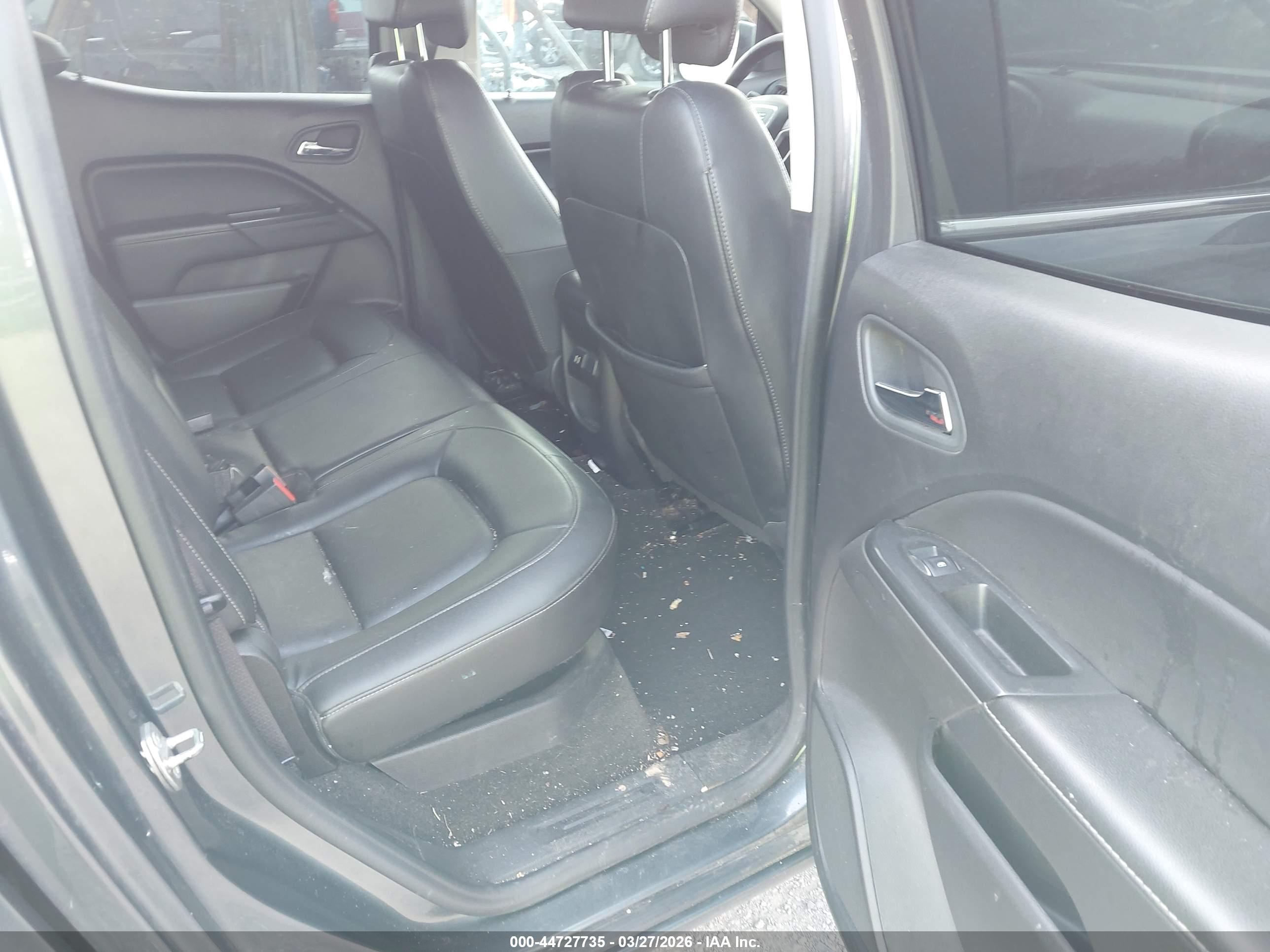 GMC CANYON image 8