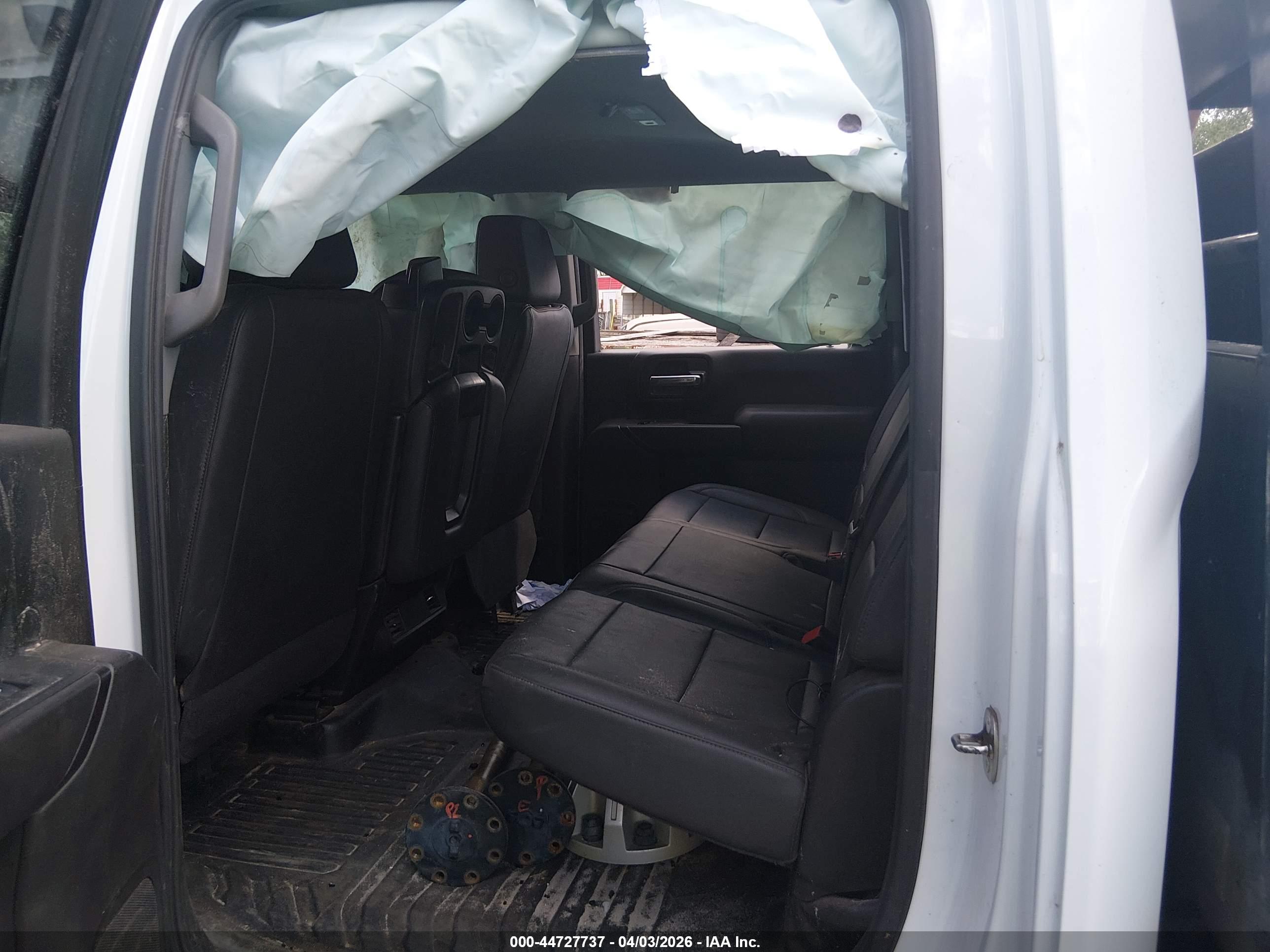CHEVROLET SILVERADO image 8