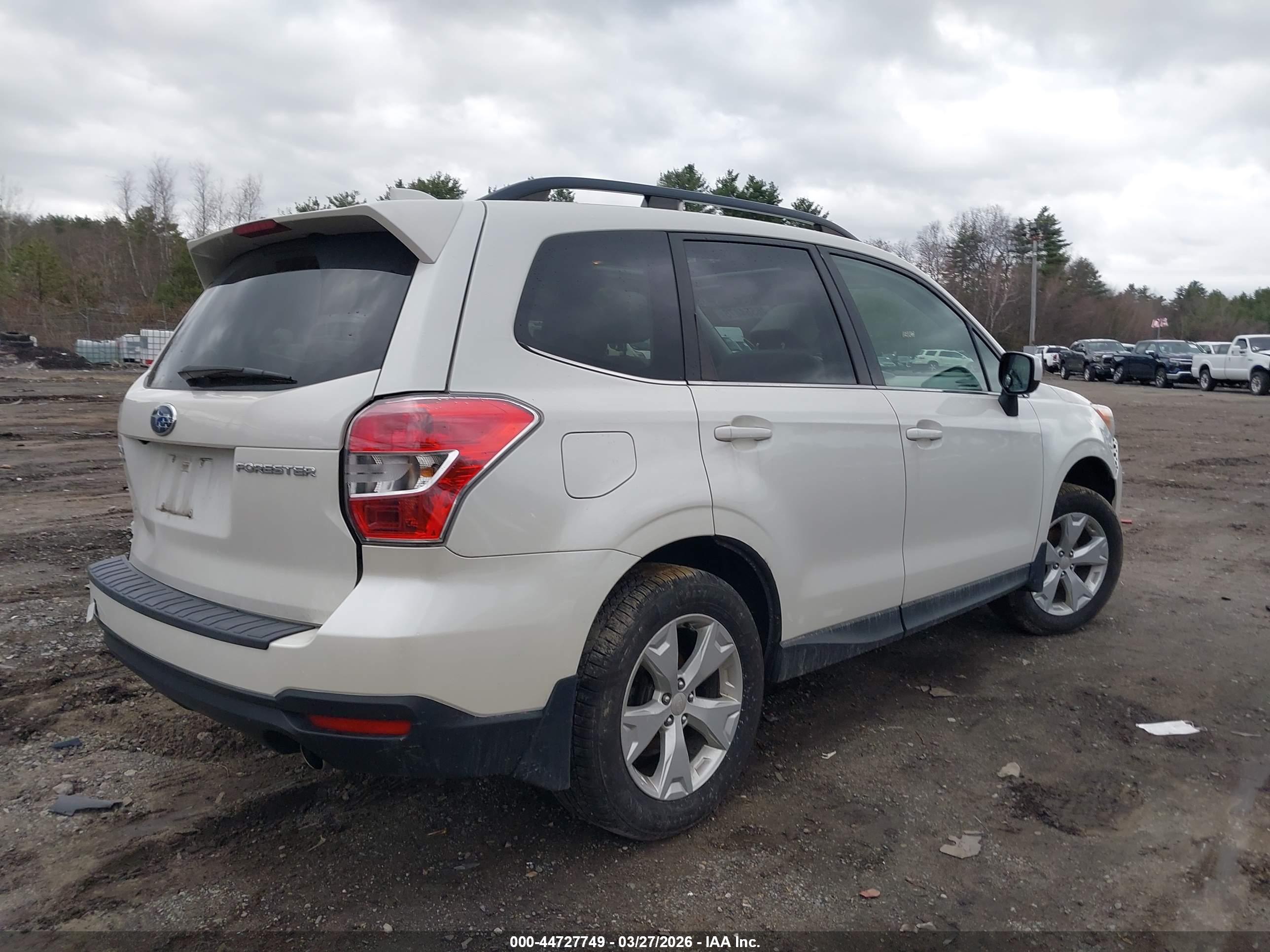 SUBARU FORESTER image 4