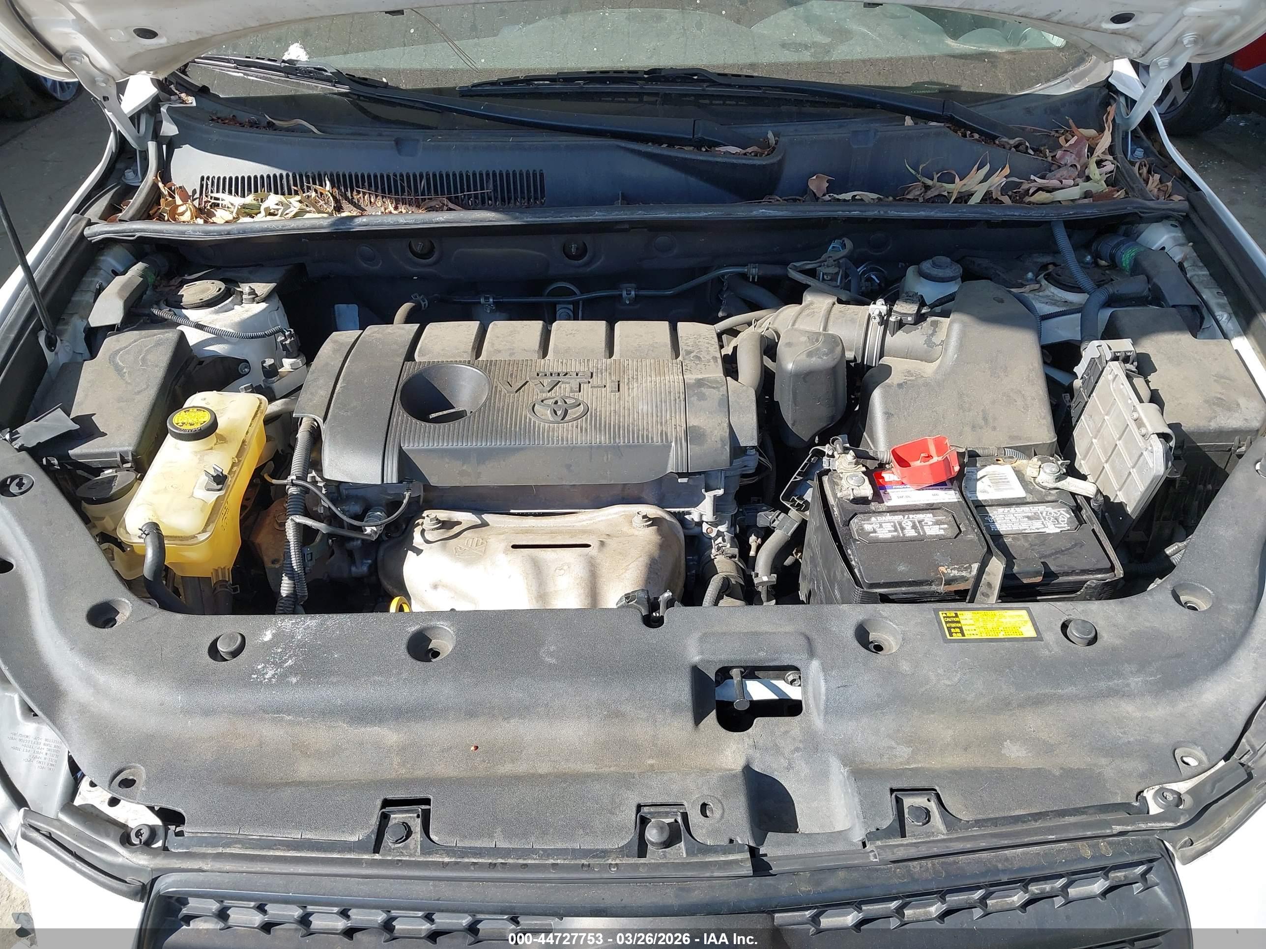 TOYOTA RAV4 image 10