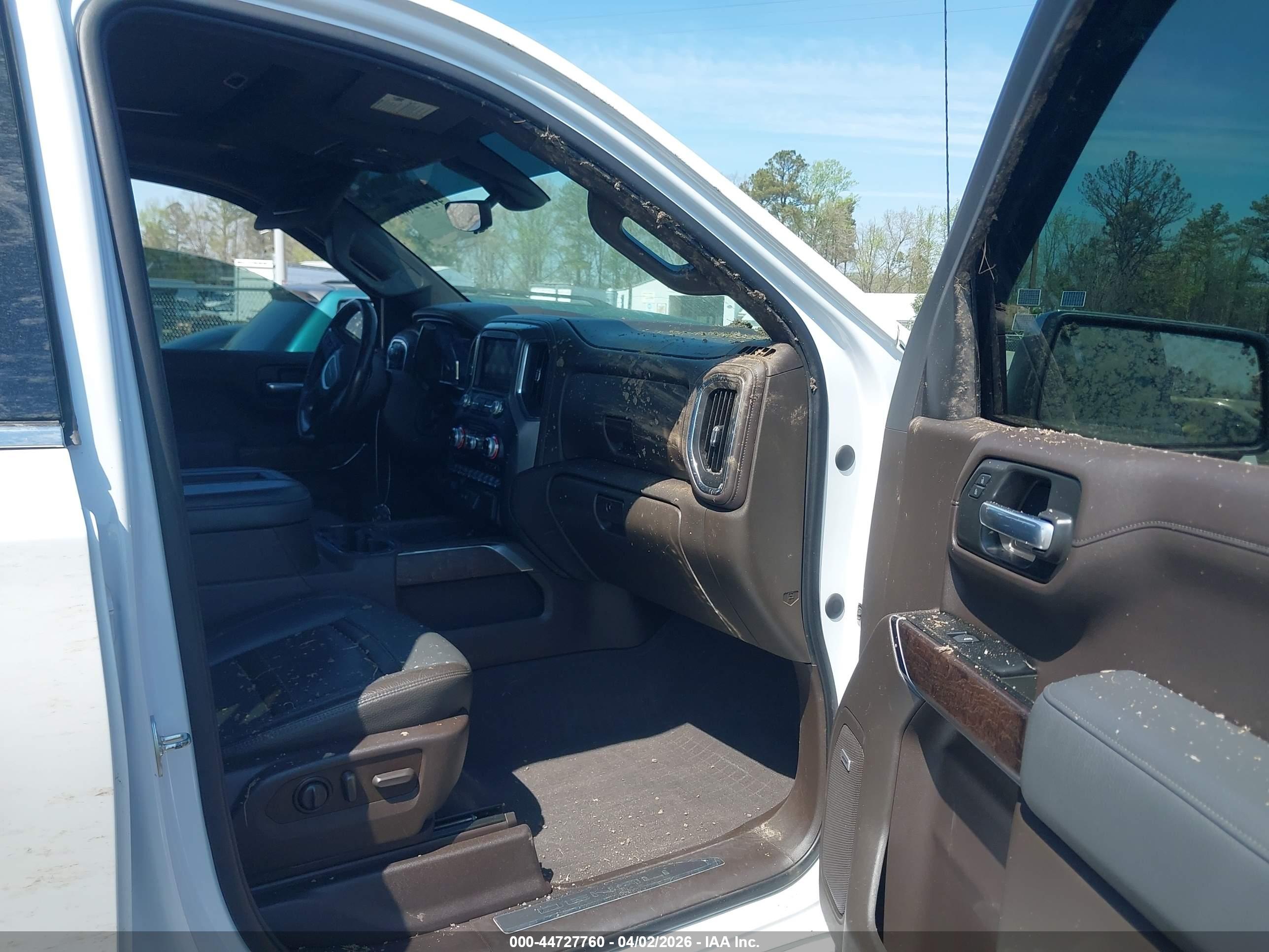 GMC SIERRA image 5