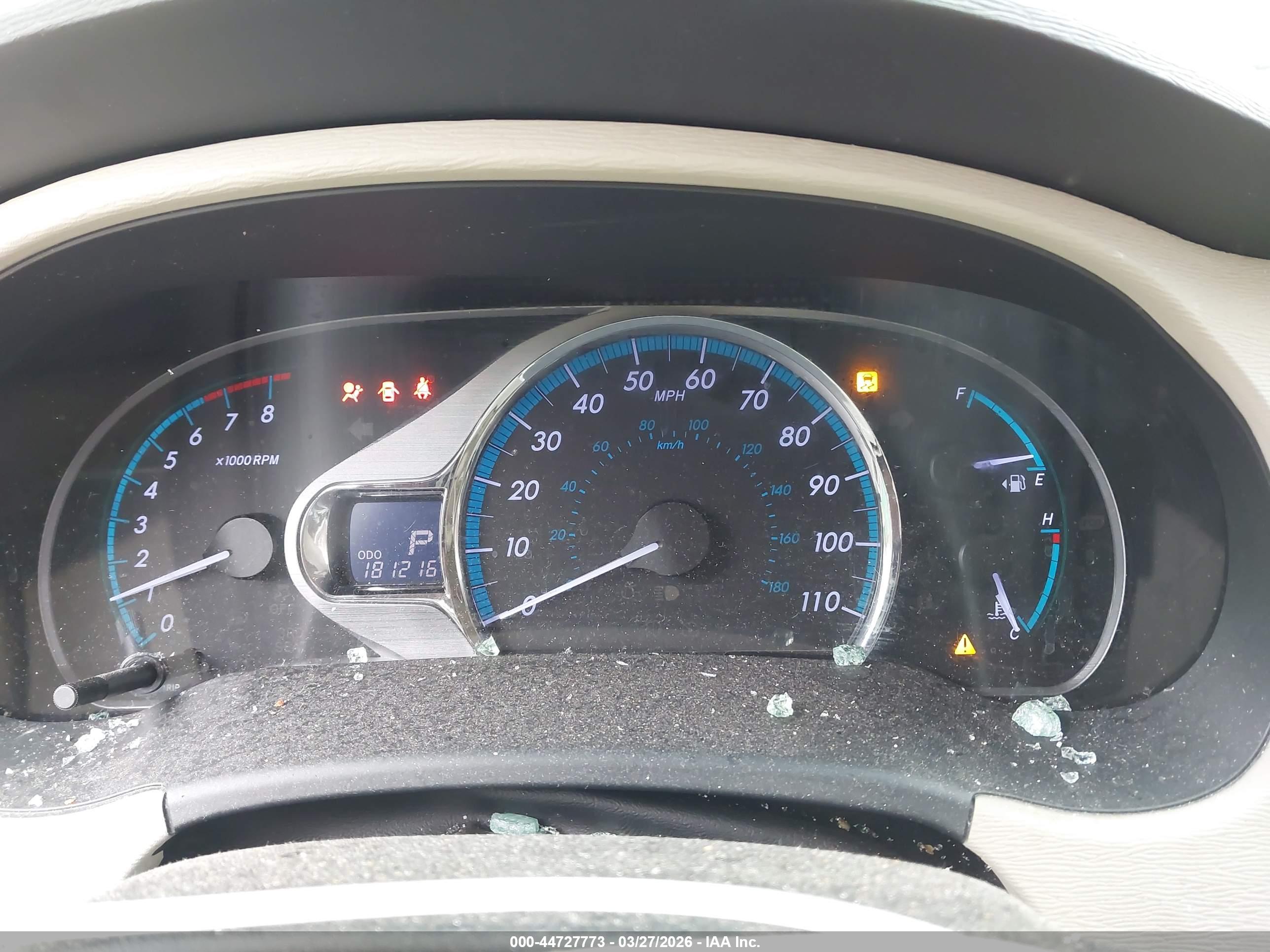 TOYOTA SIENNA image 7