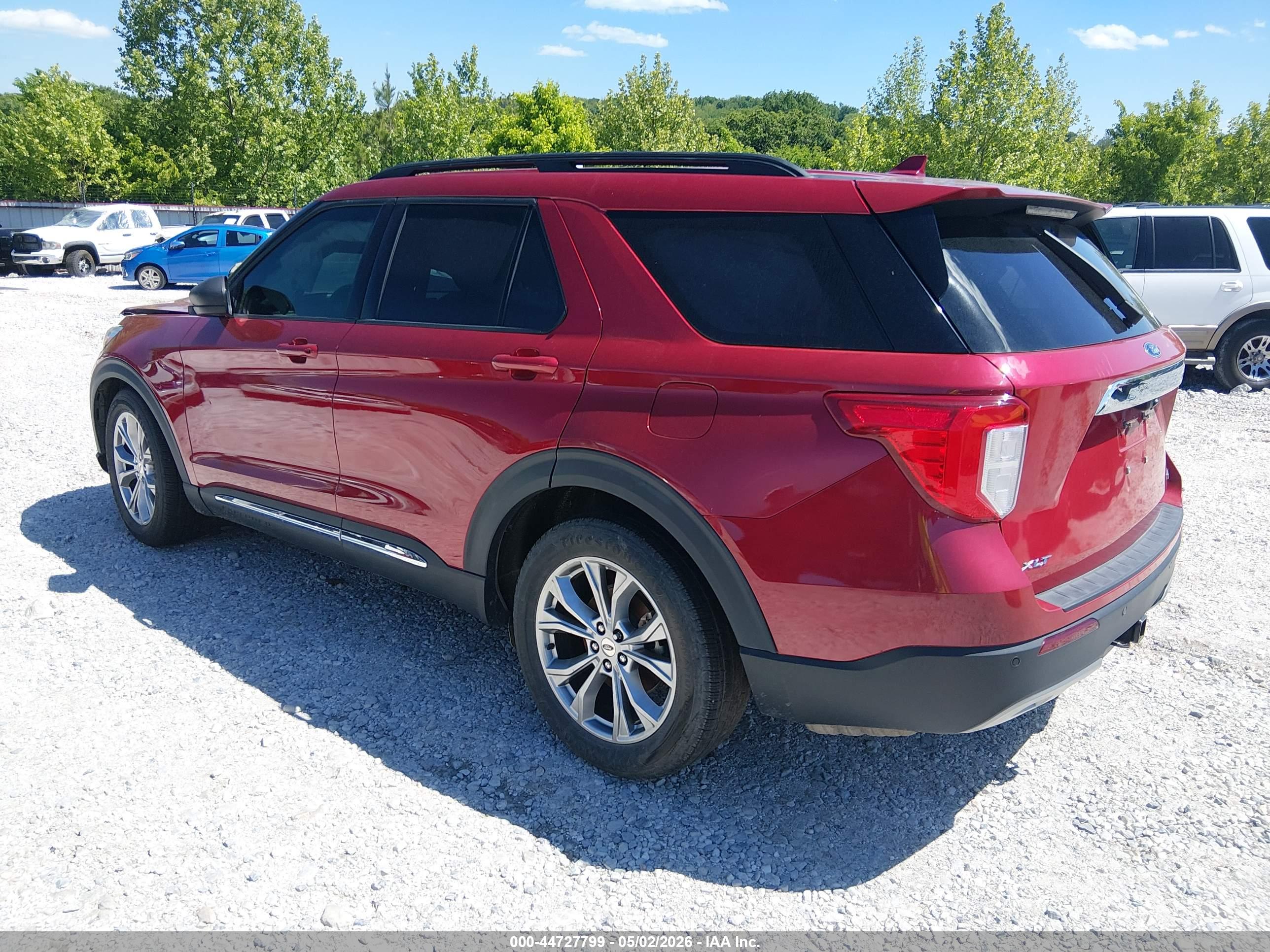 FORD EXPLORER image 3