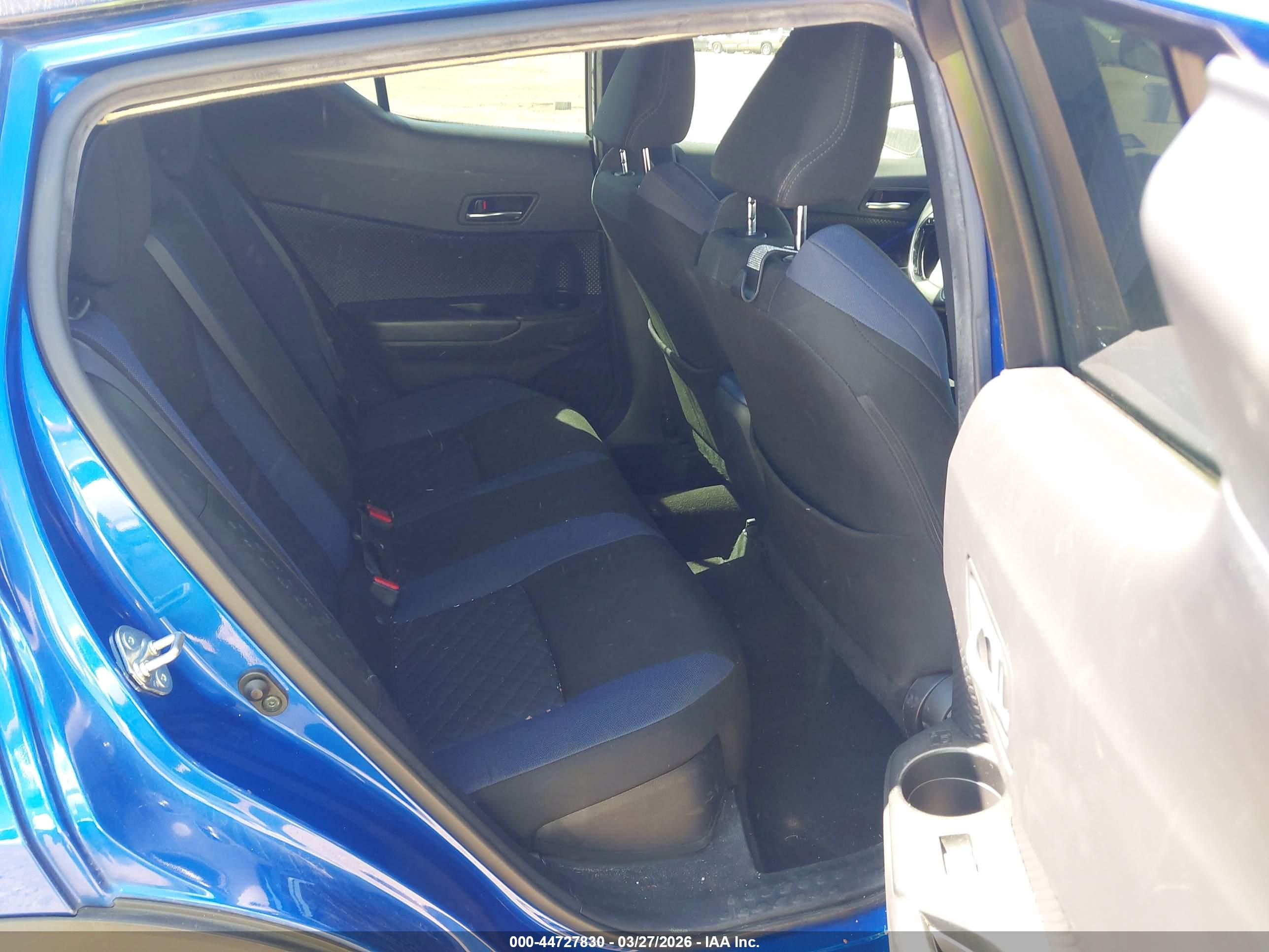 TOYOTA C-HR image 8