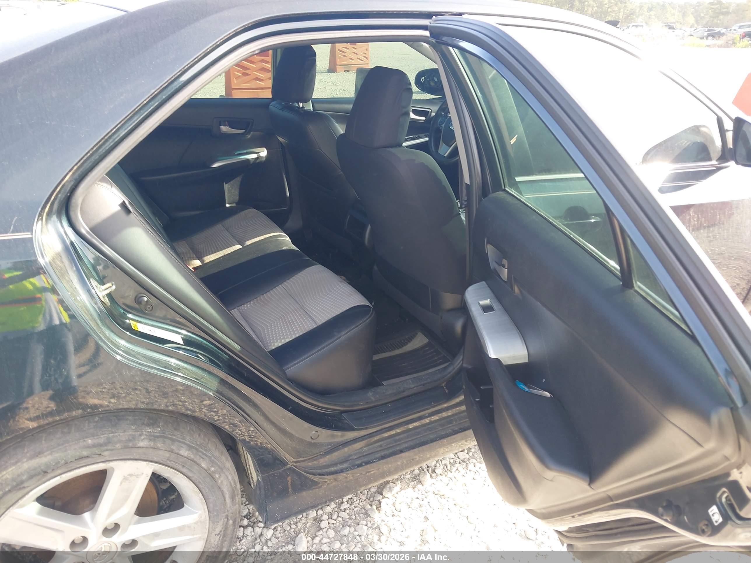 TOYOTA CAMRY image 8
