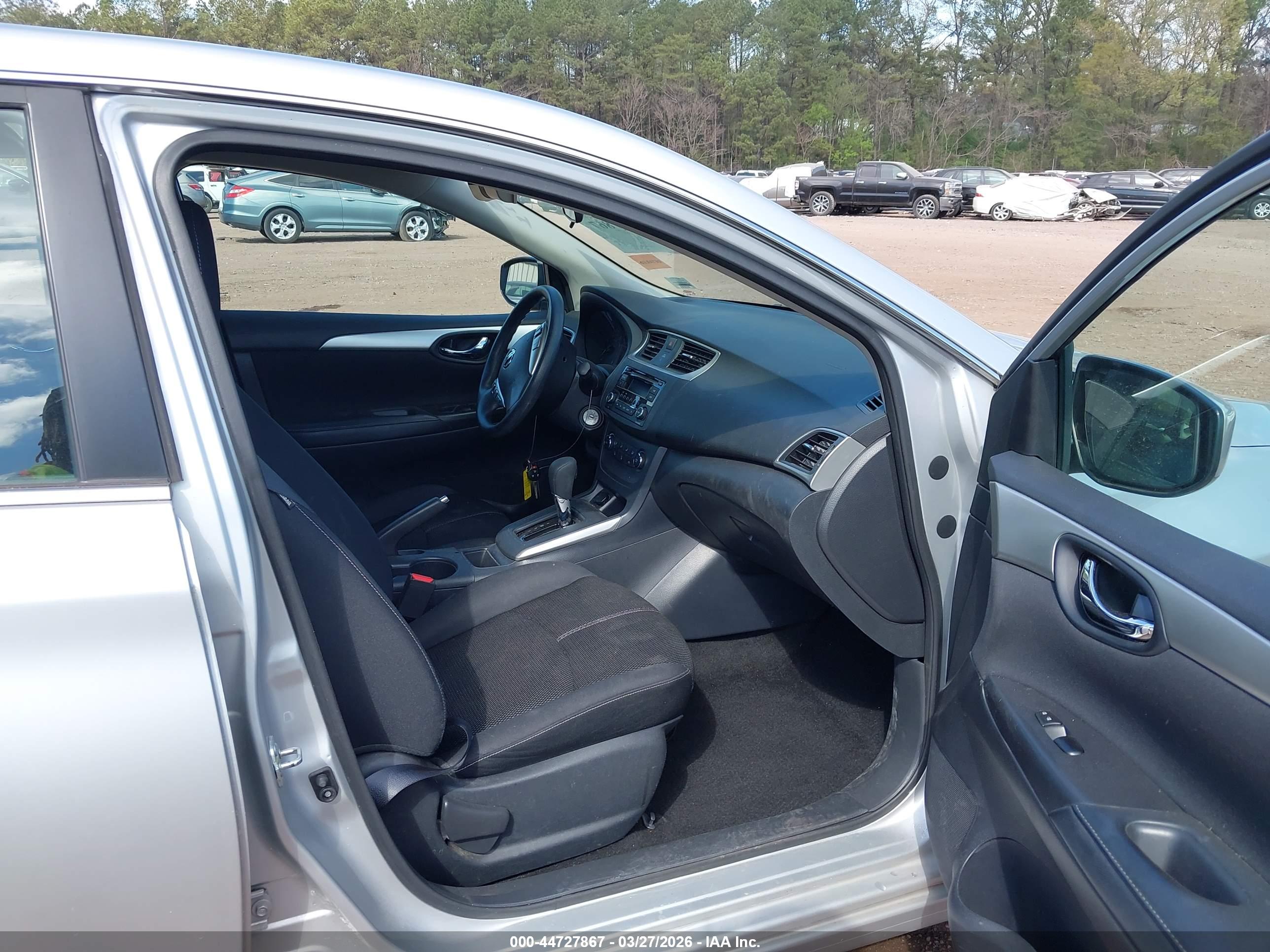 NISSAN SENTRA image 5