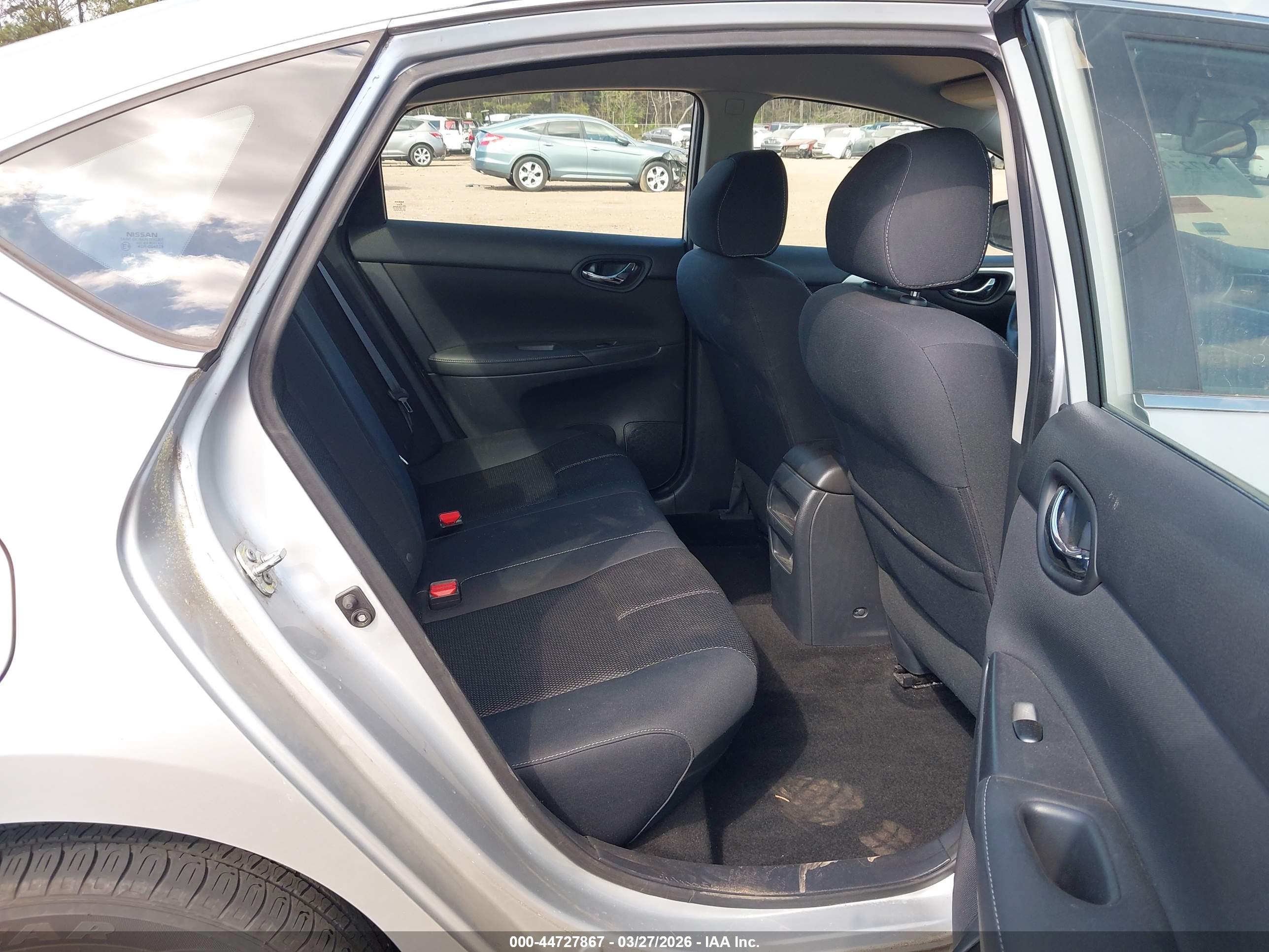 NISSAN SENTRA image 8