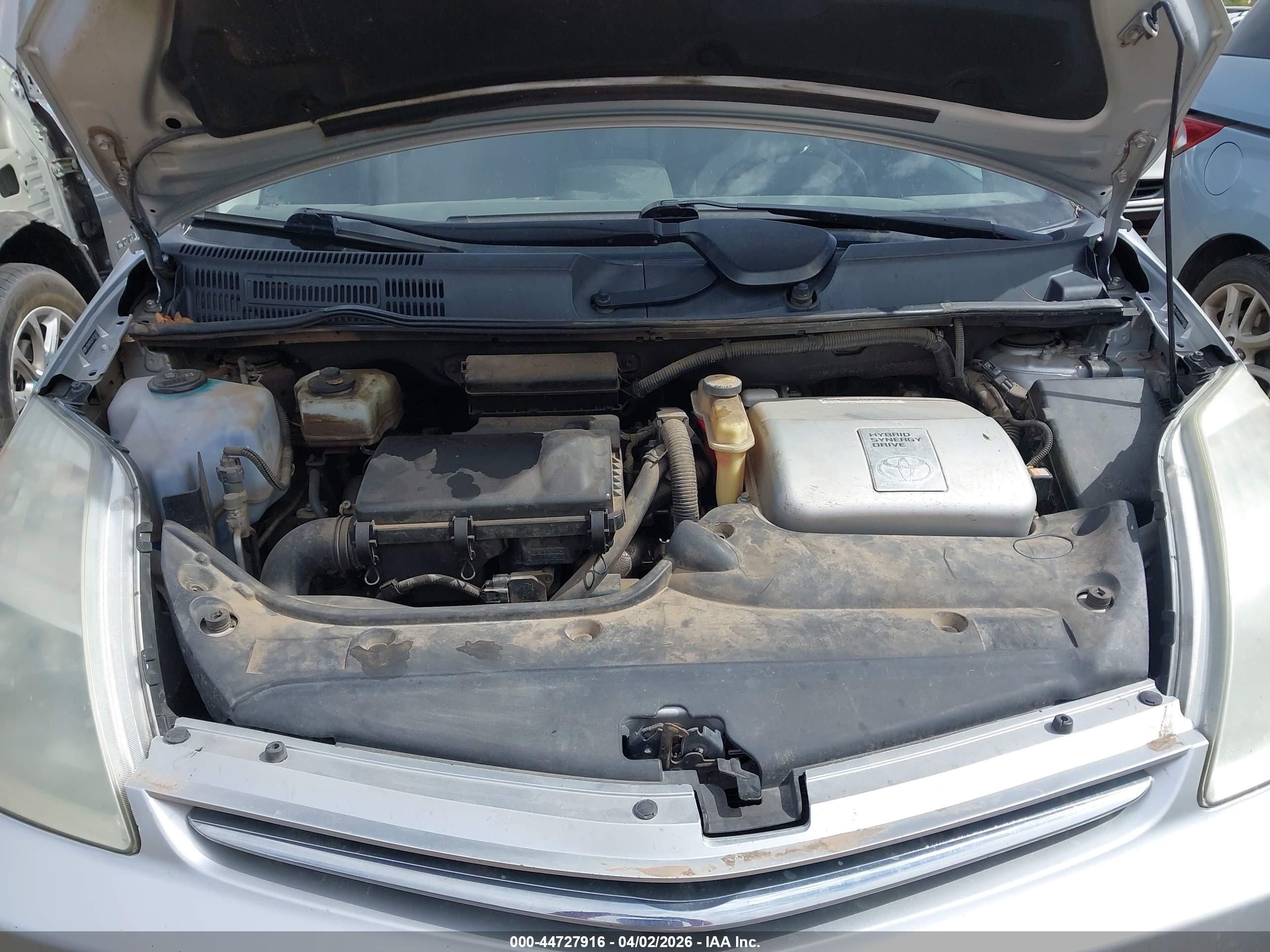TOYOTA PRIUS image 10