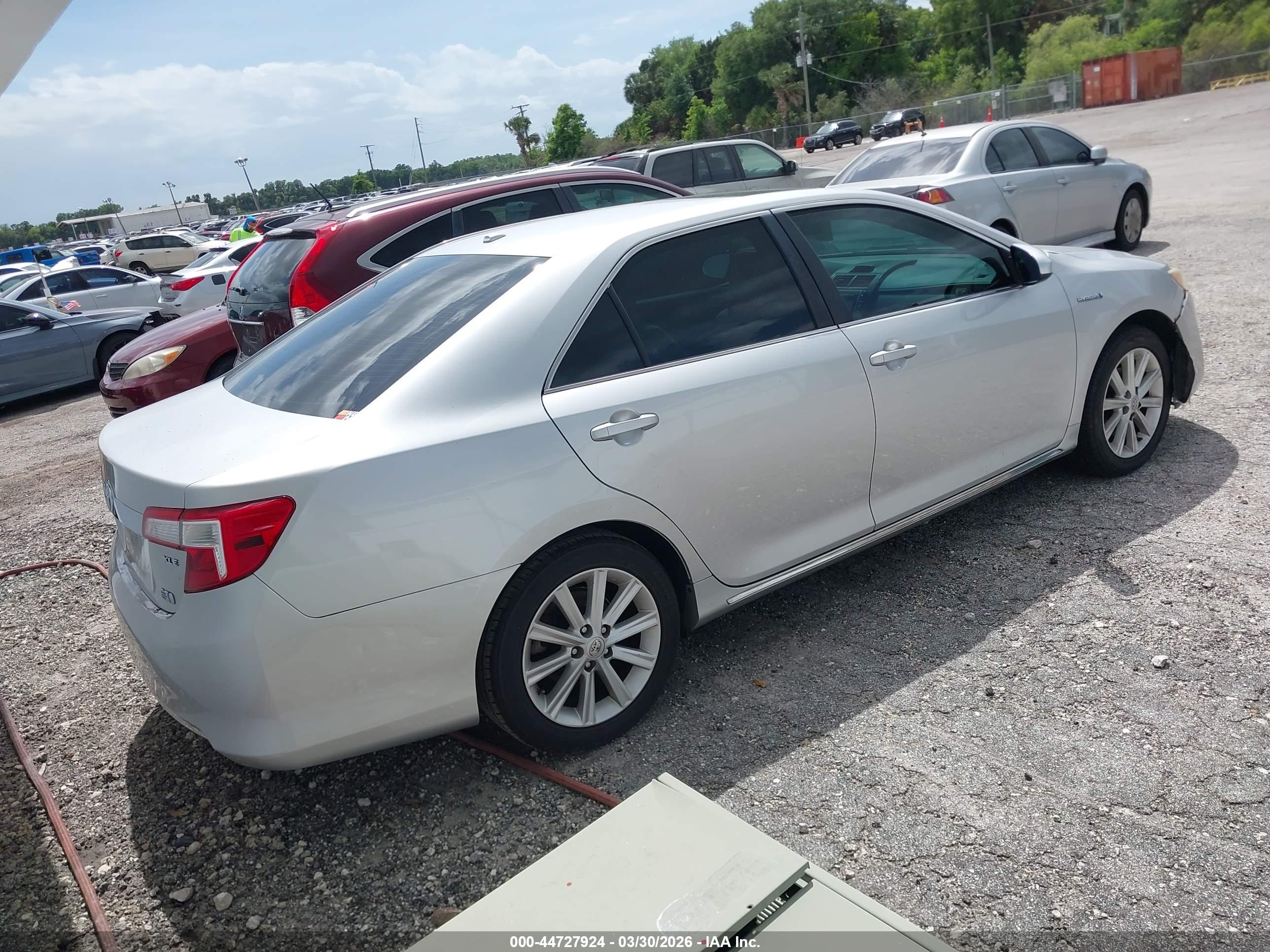 TOYOTA CAMRY image 4