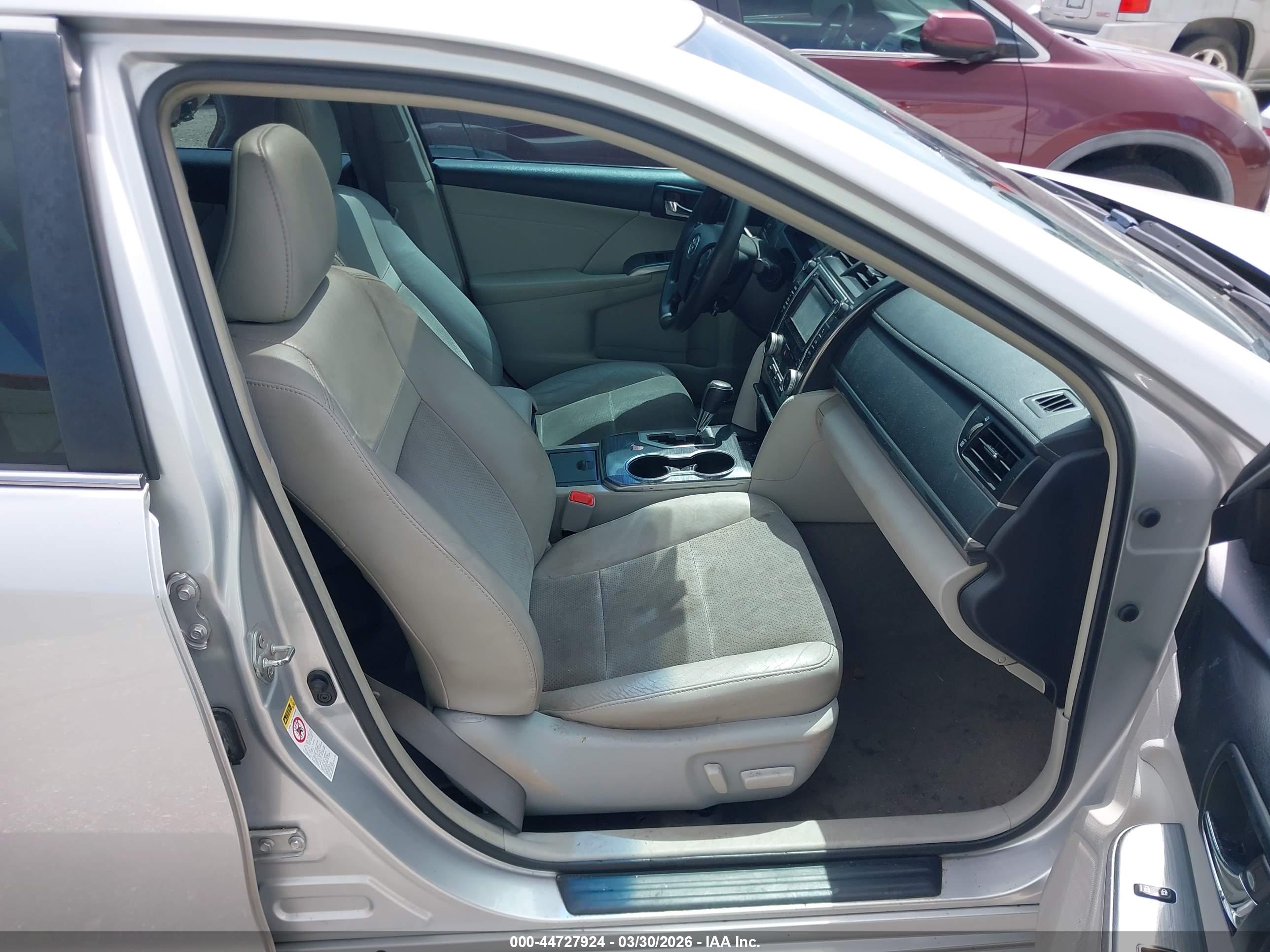 TOYOTA CAMRY image 5