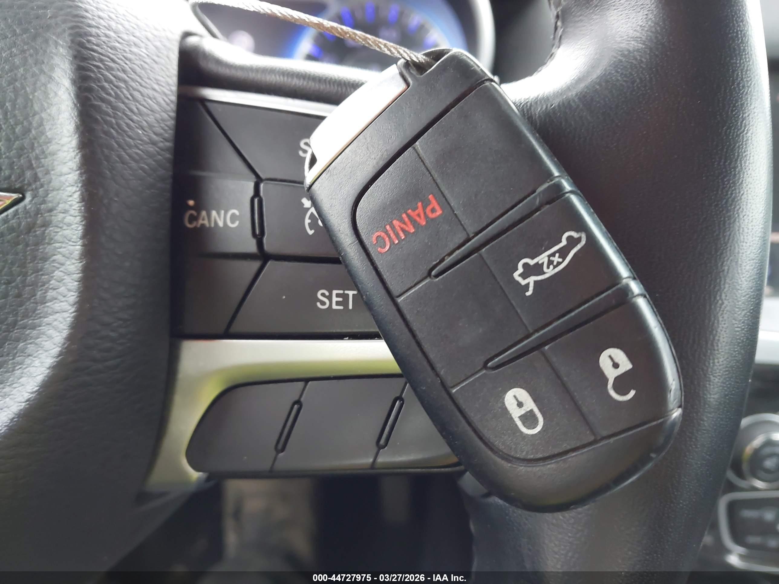 CHRYSLER 300 image 11
