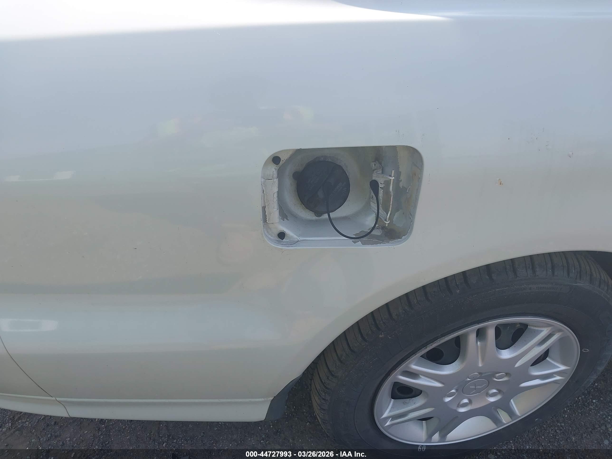 MITSUBISHI GALANT image 6