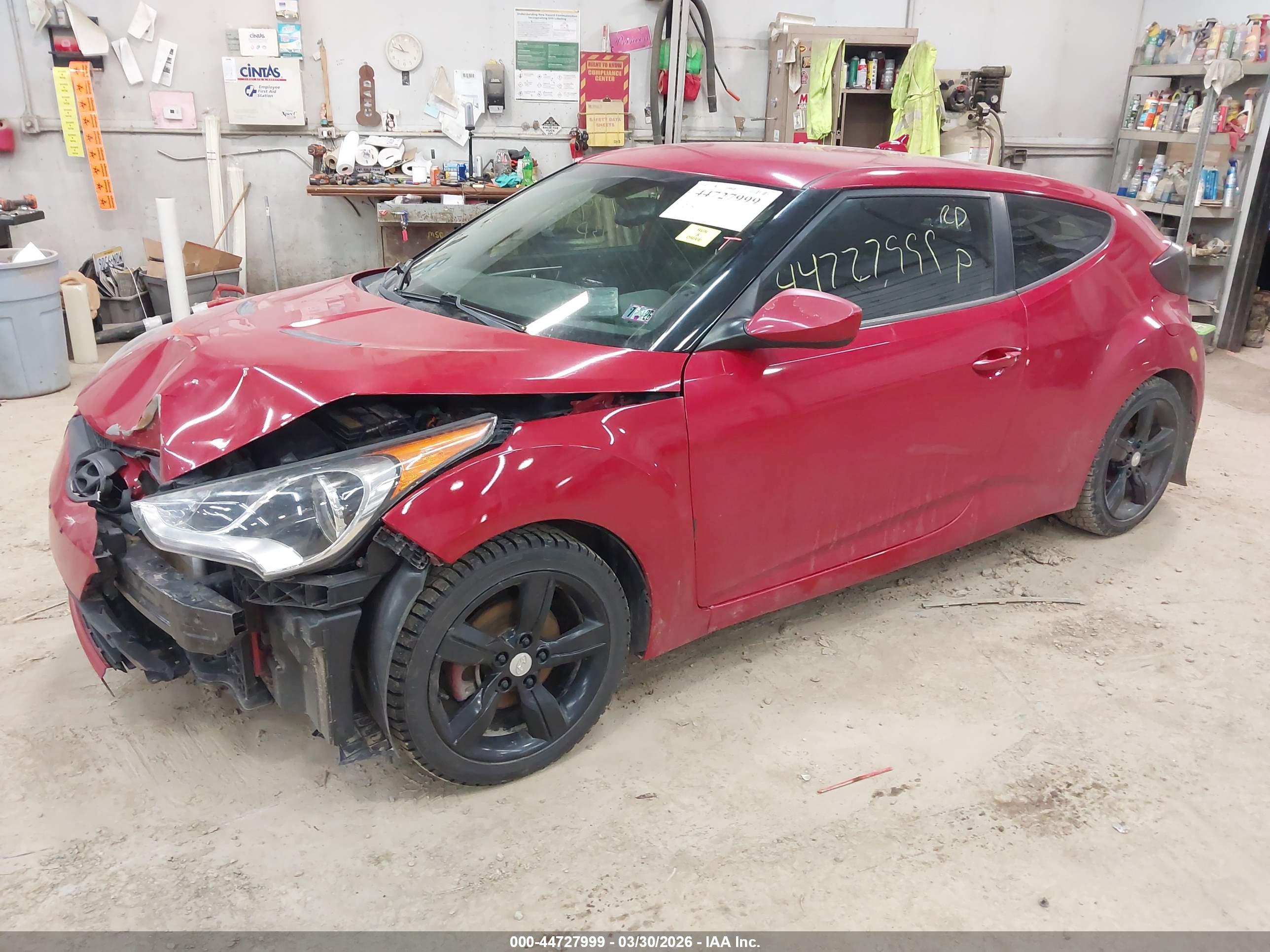 HYUNDAI VELOSTER image 2