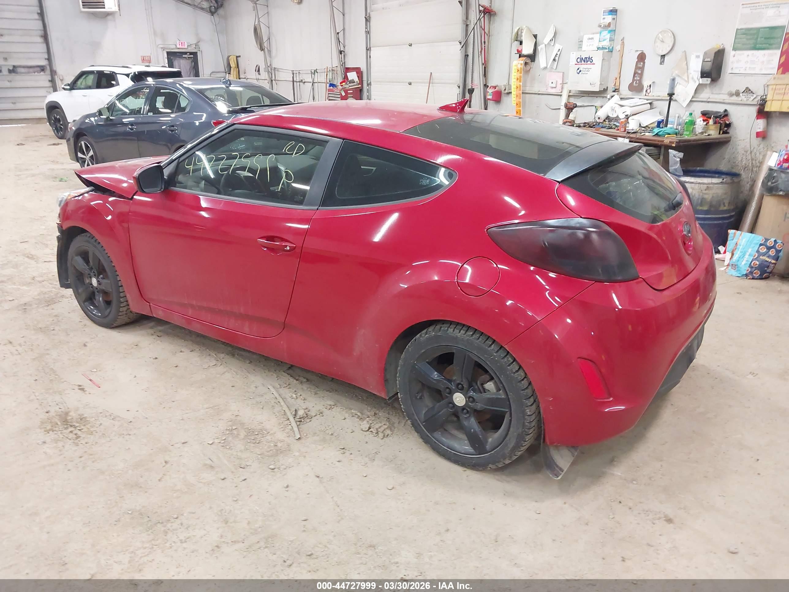 HYUNDAI VELOSTER image 3