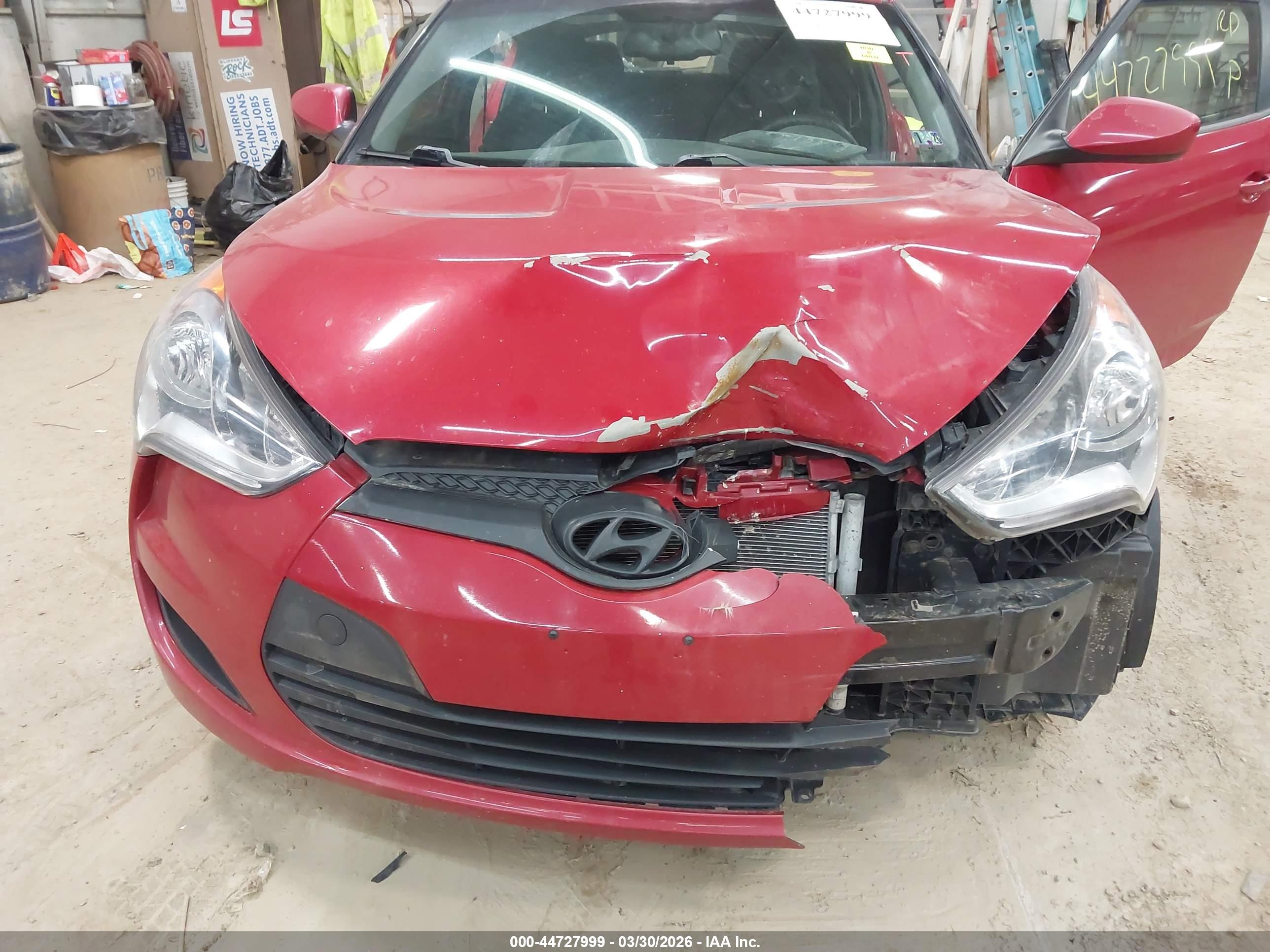 HYUNDAI VELOSTER image 6