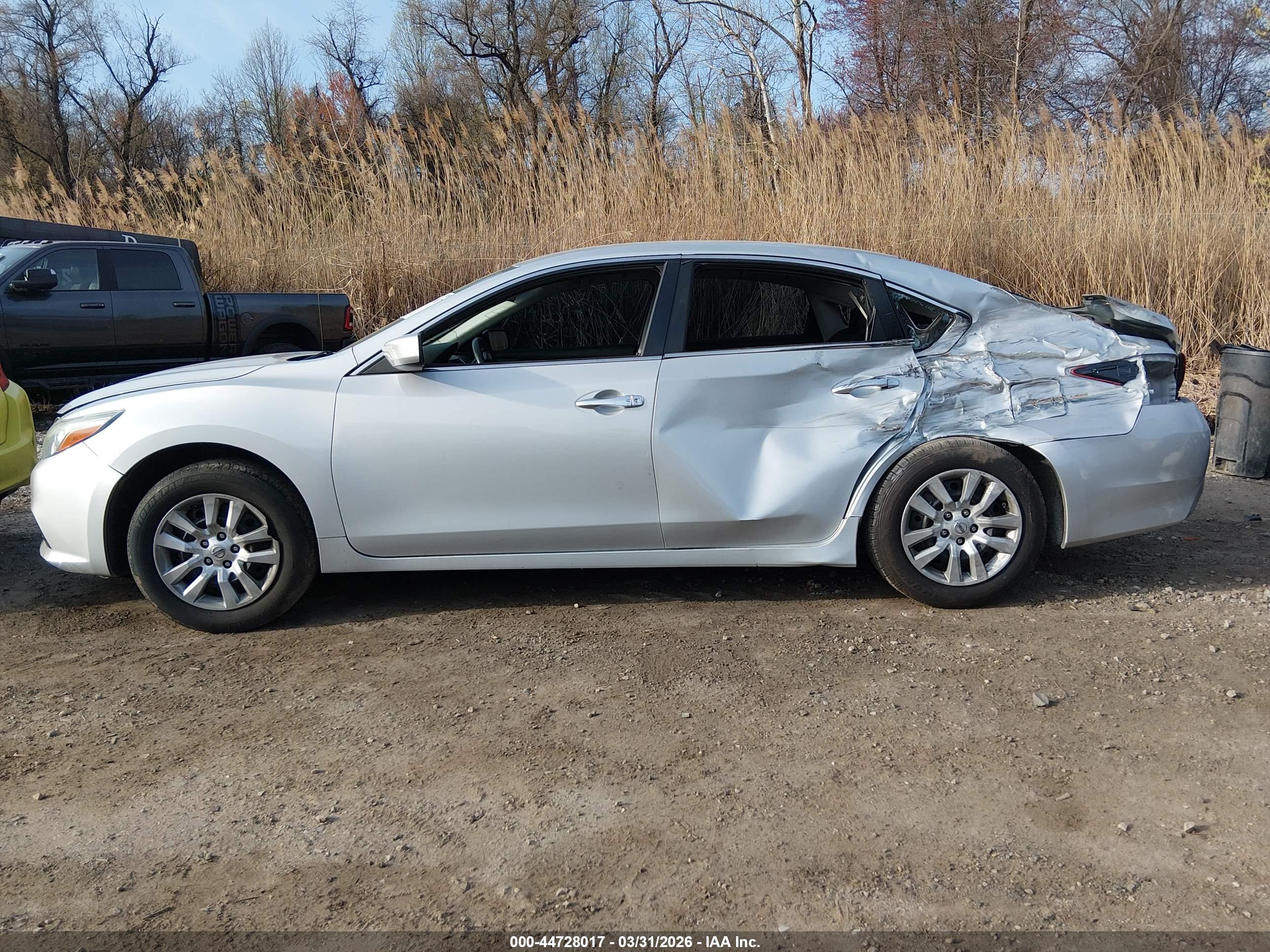 NISSAN ALTIMA image 6