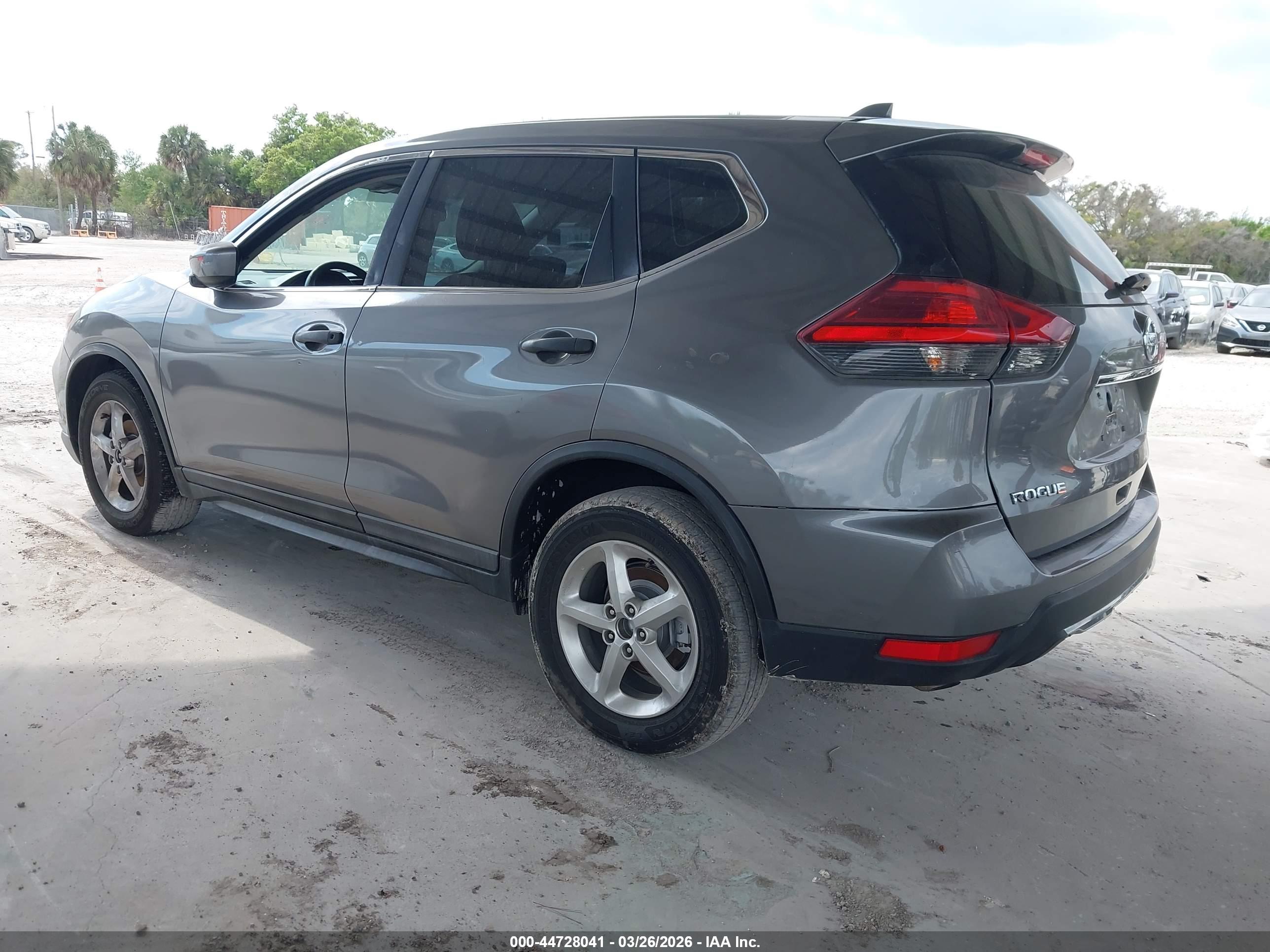 NISSAN ROGUE image 3
