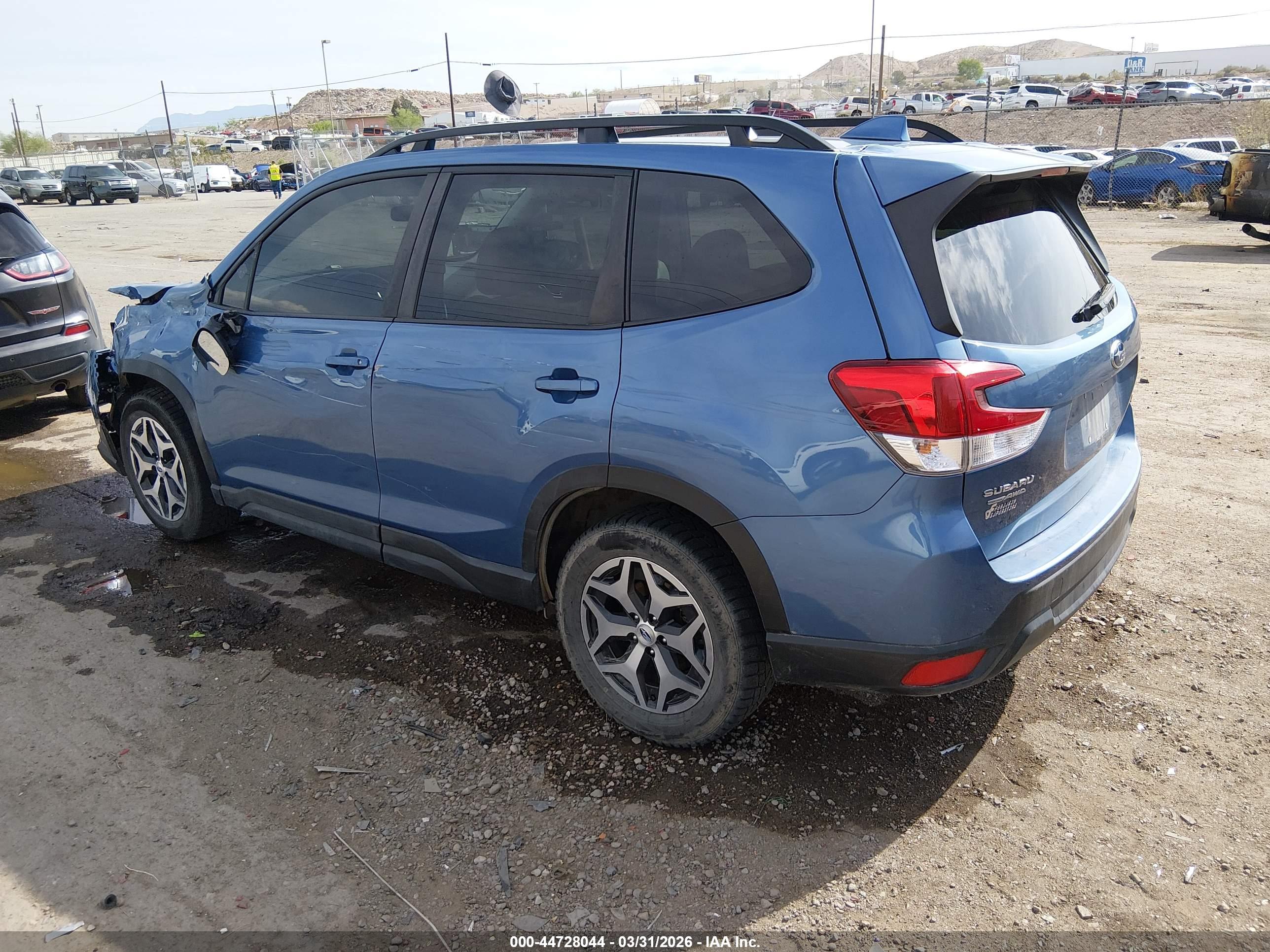 SUBARU FORESTER image 3