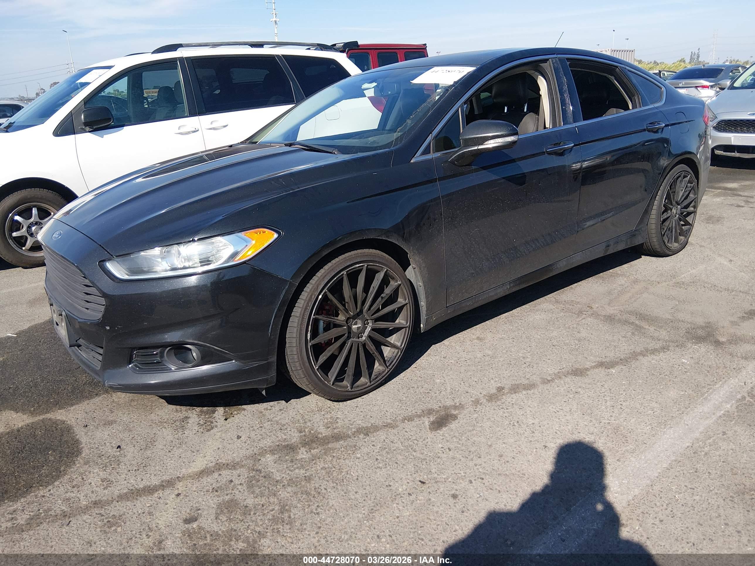FORD FUSION image 2