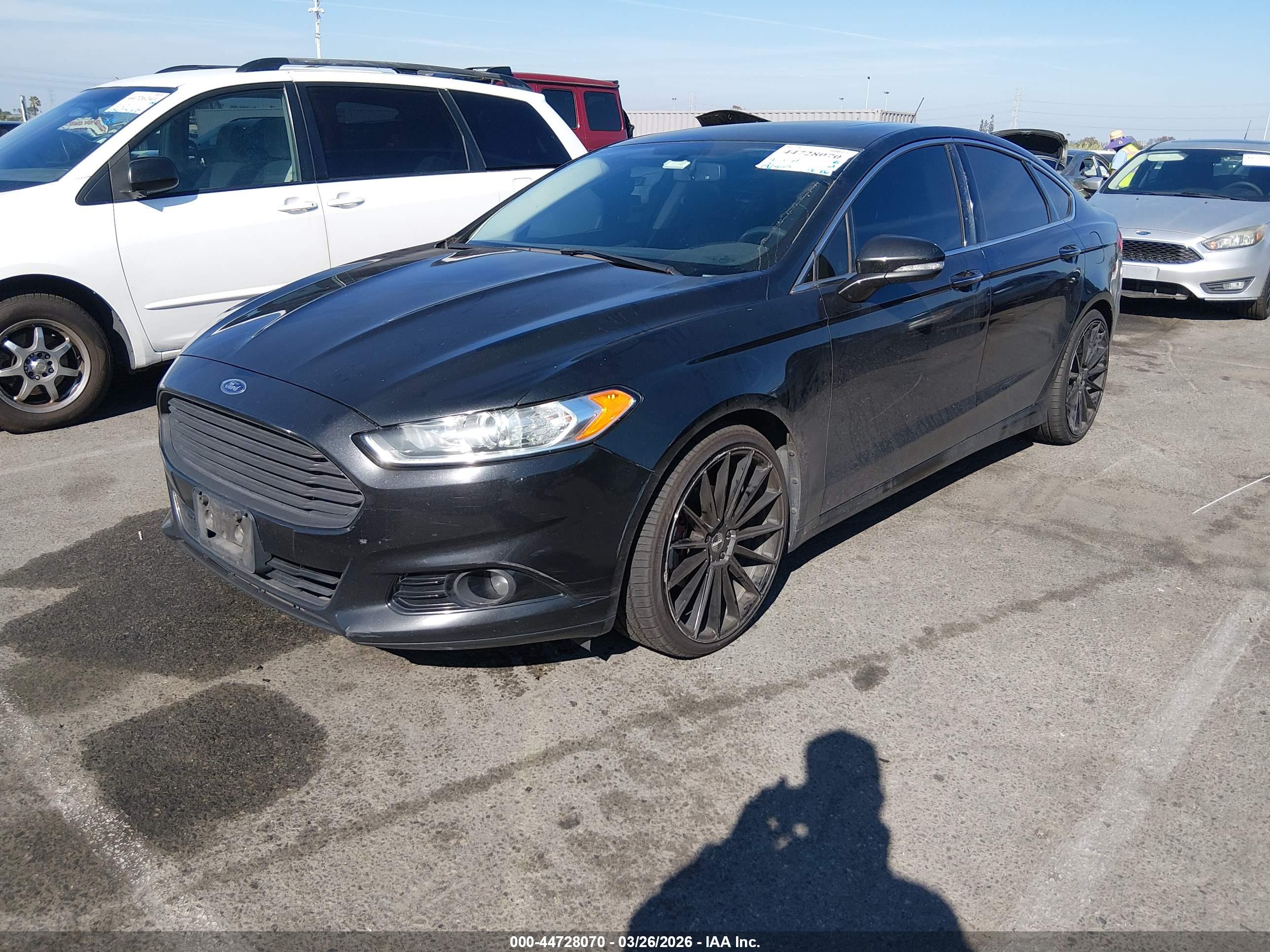 FORD FUSION image 6